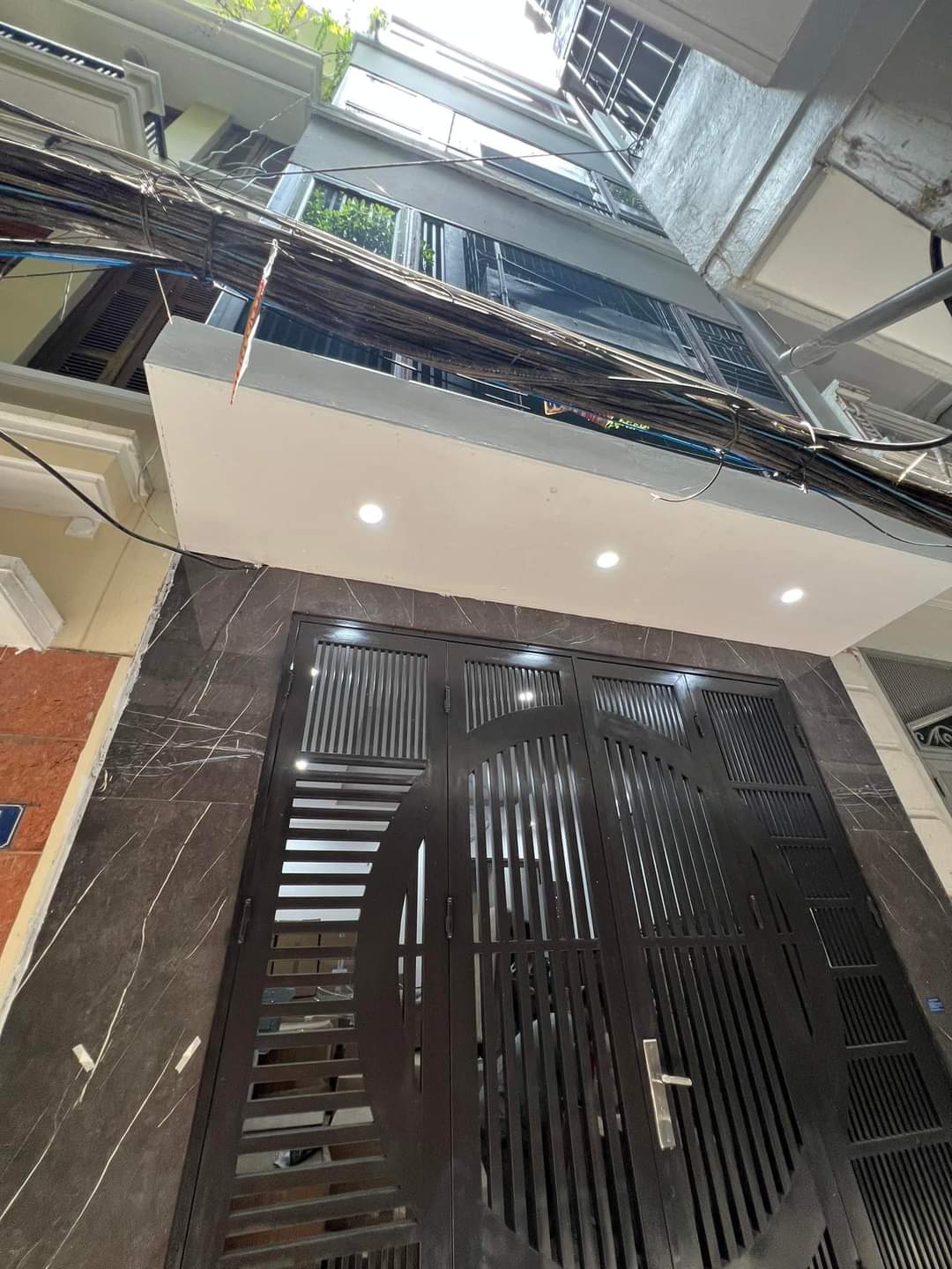 Bán Gấp Nhà Phương Mai, Đống Đa 59m 6.5 Tỷ, Kinh Doanh, Ô Tô