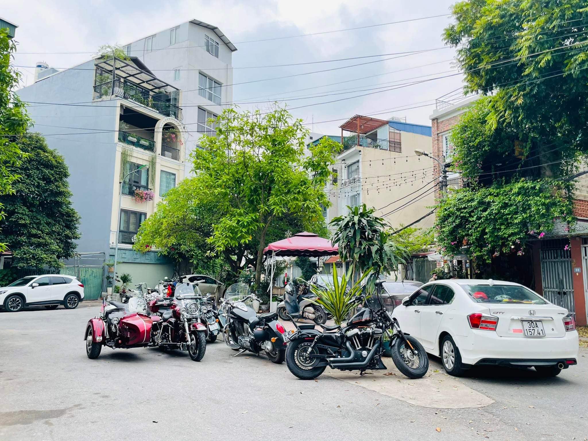 Bán Nhà Huỳnh Thúc Kháng, Ba Đình 5T giá 10.3 tỷ kinh doanh, ô tô tránh