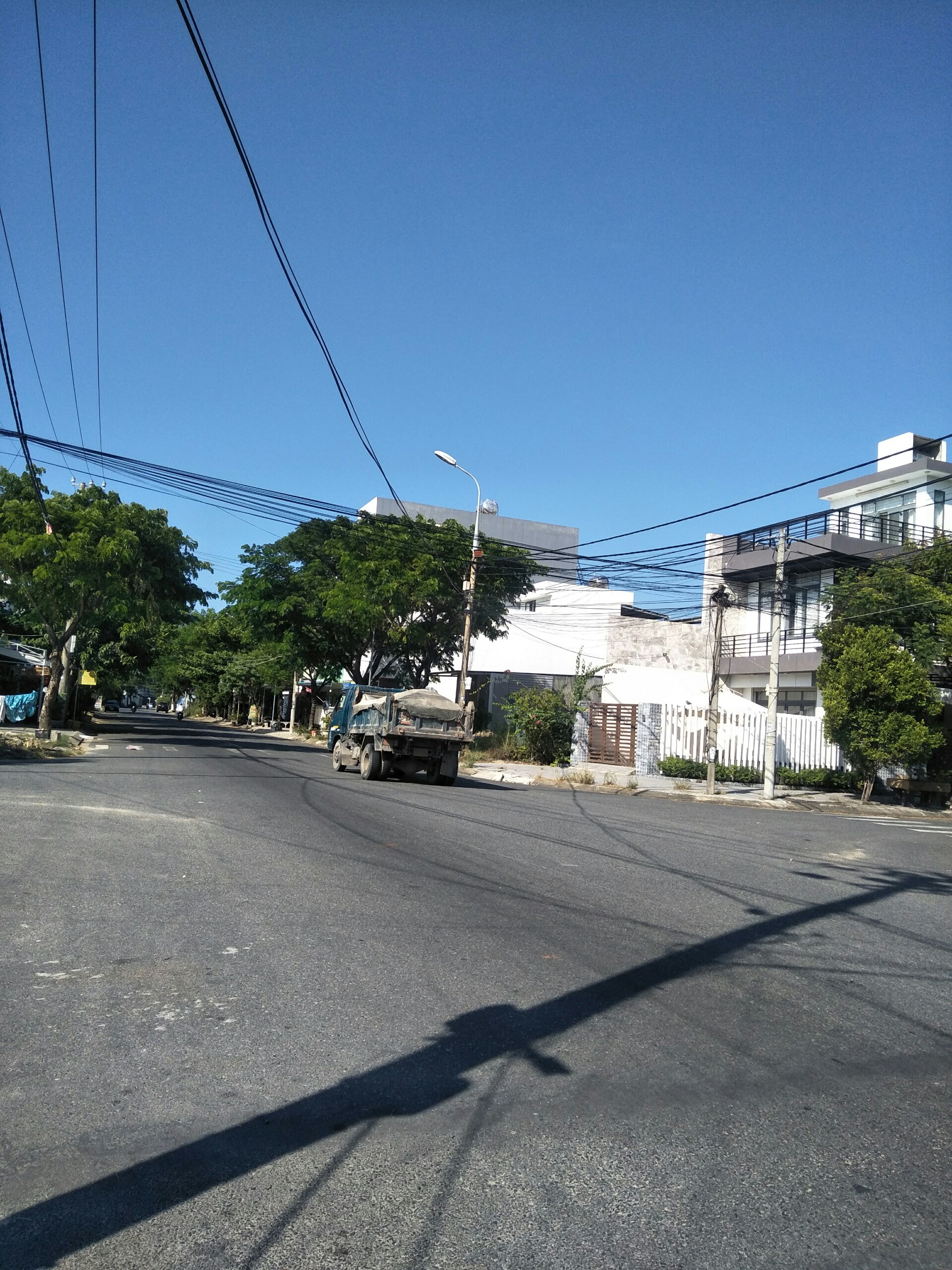 [Sơn Trà] 13,5 tỷ 6,7mx25m villa 3 tầng, góc 2 mặt tiền Lý Nhật Quang, P.Nại Hiên Đông