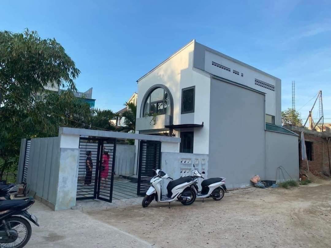 90m2