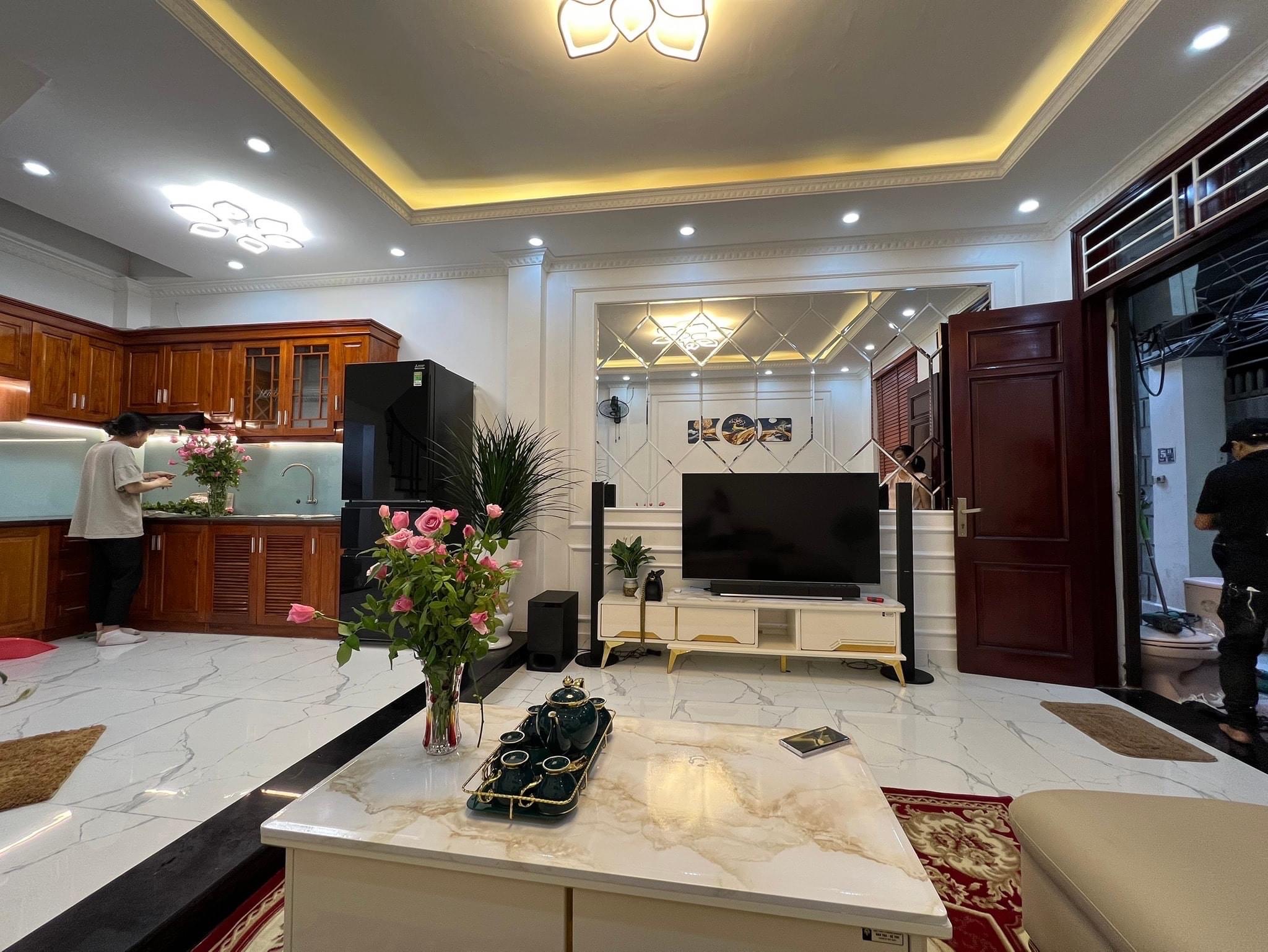 Siêu hiếm- nhà Chính Kinh, Thanh Xuân, 2 thoáng, 48 m2, ở luôn, giá chỉ 4 tỷ 9
