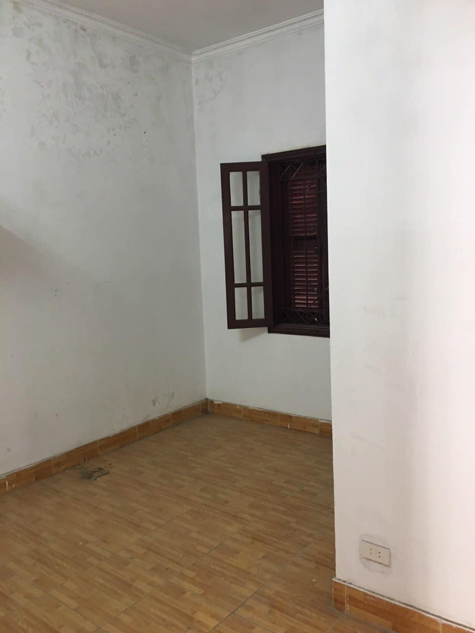 Nhà mặt phố Giáp Bát, đoạn rộng nhất, 101m2, mặt tiền 5.3m, giá 14 tỷ