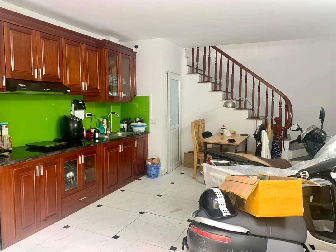 Nhà Đẹp QUAN NHÂN, TX- Gara Ôtô - Gần Hồ Điều Hòa- Tặng Full Nội Thất- 5.4 Tỷ