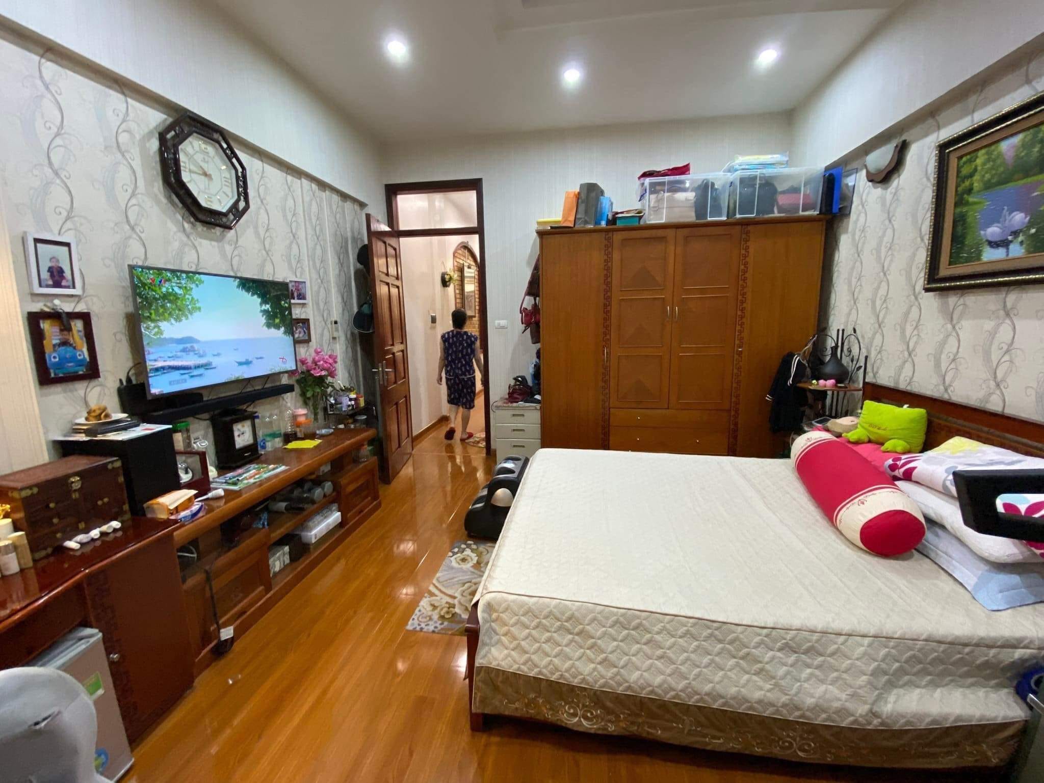 Hiếm có khó tìm - phân lô quân đội - 2 thoáng - ô chờ thang máy - gara ô tô - tặng nội thất