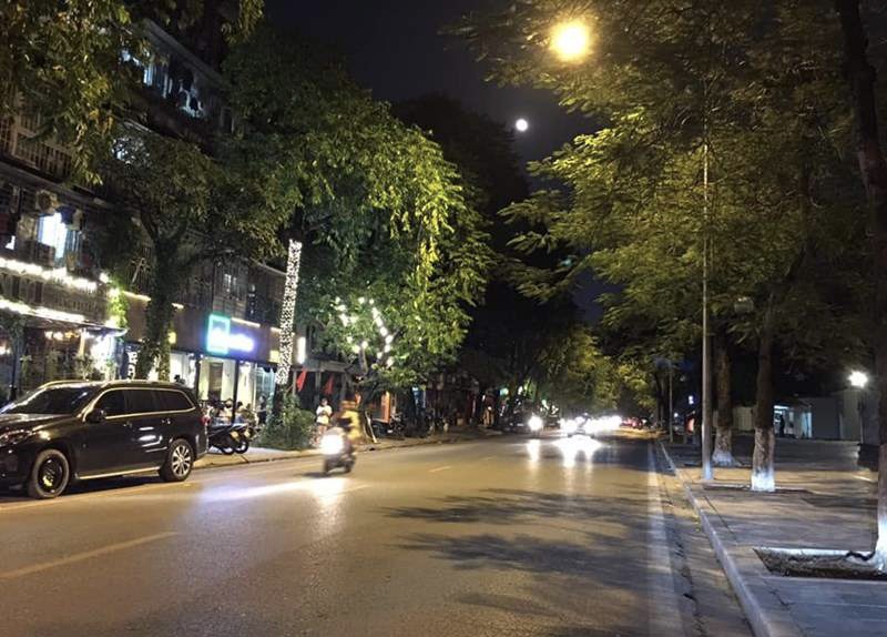 Cực hiếm! MP Vạn Phúc, Ba Đình, vỉa hè 8m, 2 Mặt tiền, KD sầm uất DT 90m2, 5 tầng nhỉnh 30 tỷ.