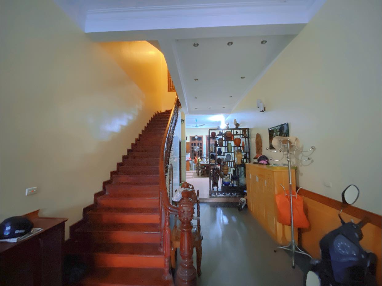 NHÀ PHÂN LÔ XUÂN LA, TÂY HỒ cần bán diện tích 65m2 5 tầng, giá 13,5 tỷ