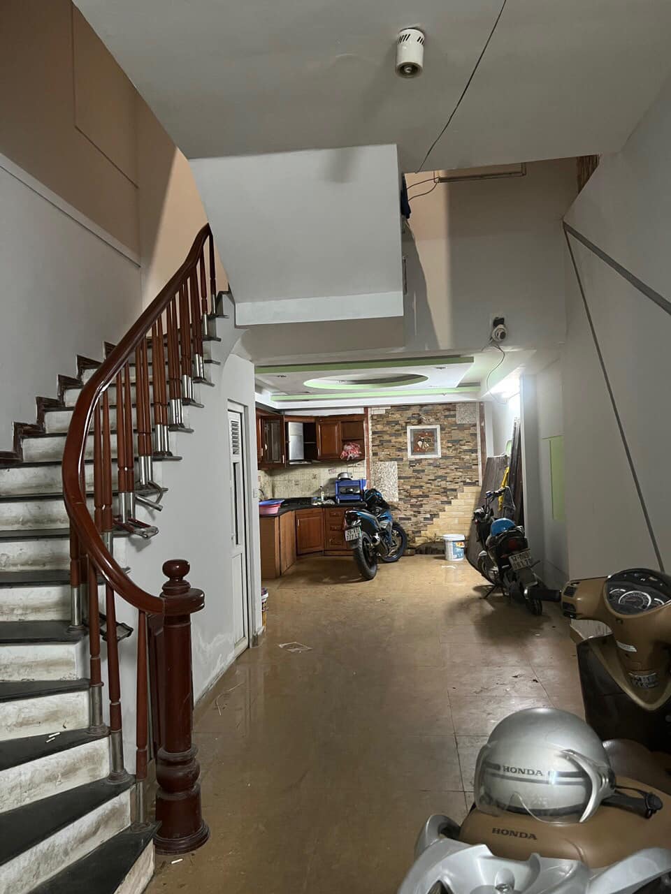 Bán nhà DƯƠNG QUẢNG HÀM- CẦU GIẤY DT 59M- 5T- MT 4M- ngõ thông 2 phố- giá chào 7.2 tỷ