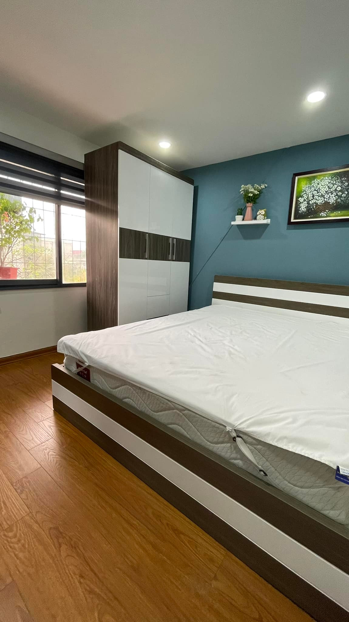 Nhà đẹp mặt ngõ Đại La - Minh Khai, lô góc, 38m2 x 5 tầng, ngõ nông rộng, vài bước chân ra mặt phố