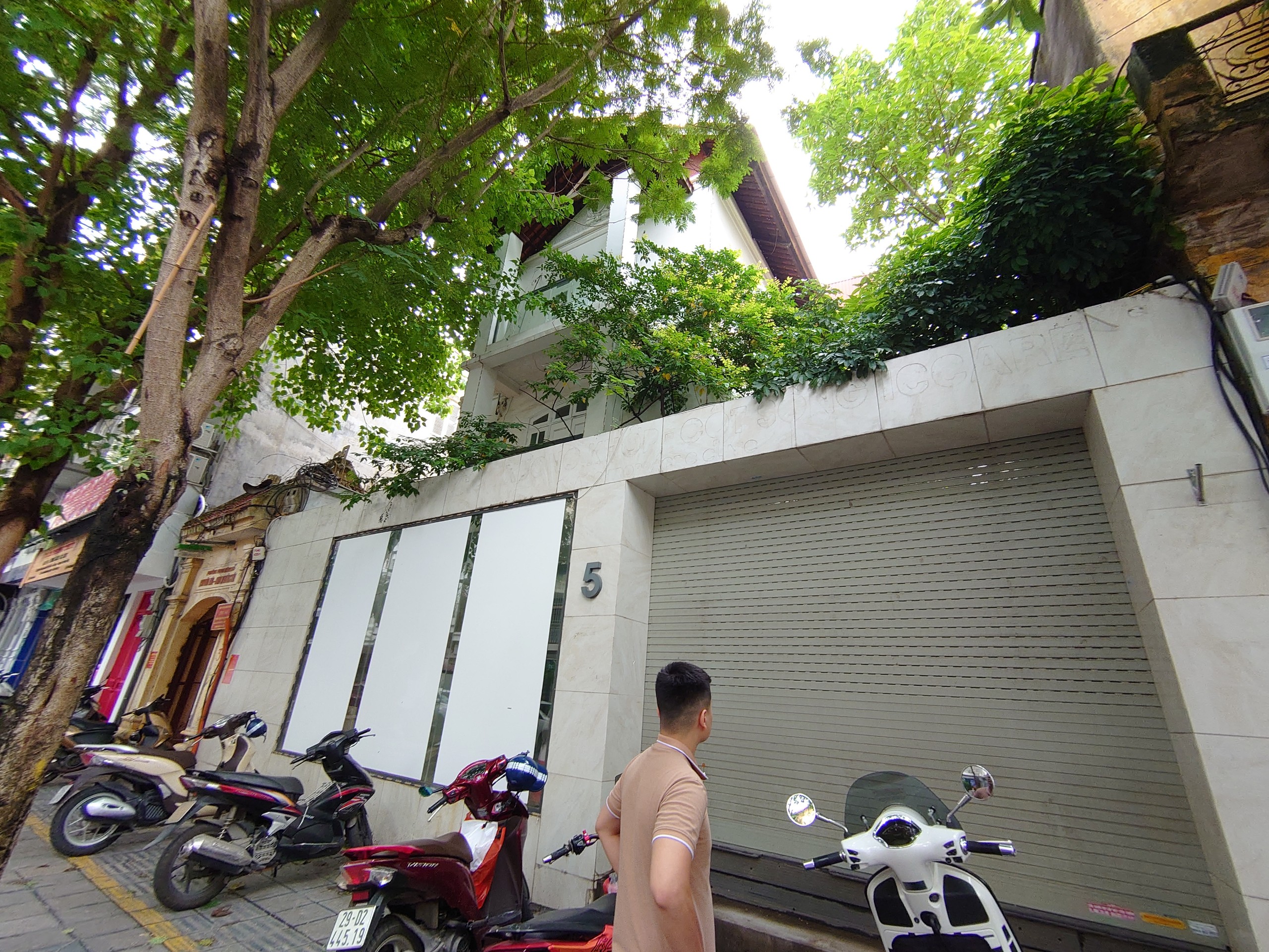 Mặt bằng hiếm! Cho thuê MP Hàng Chuối 210m2 x 3 tầng, MT 12m KD Mọi mô hình