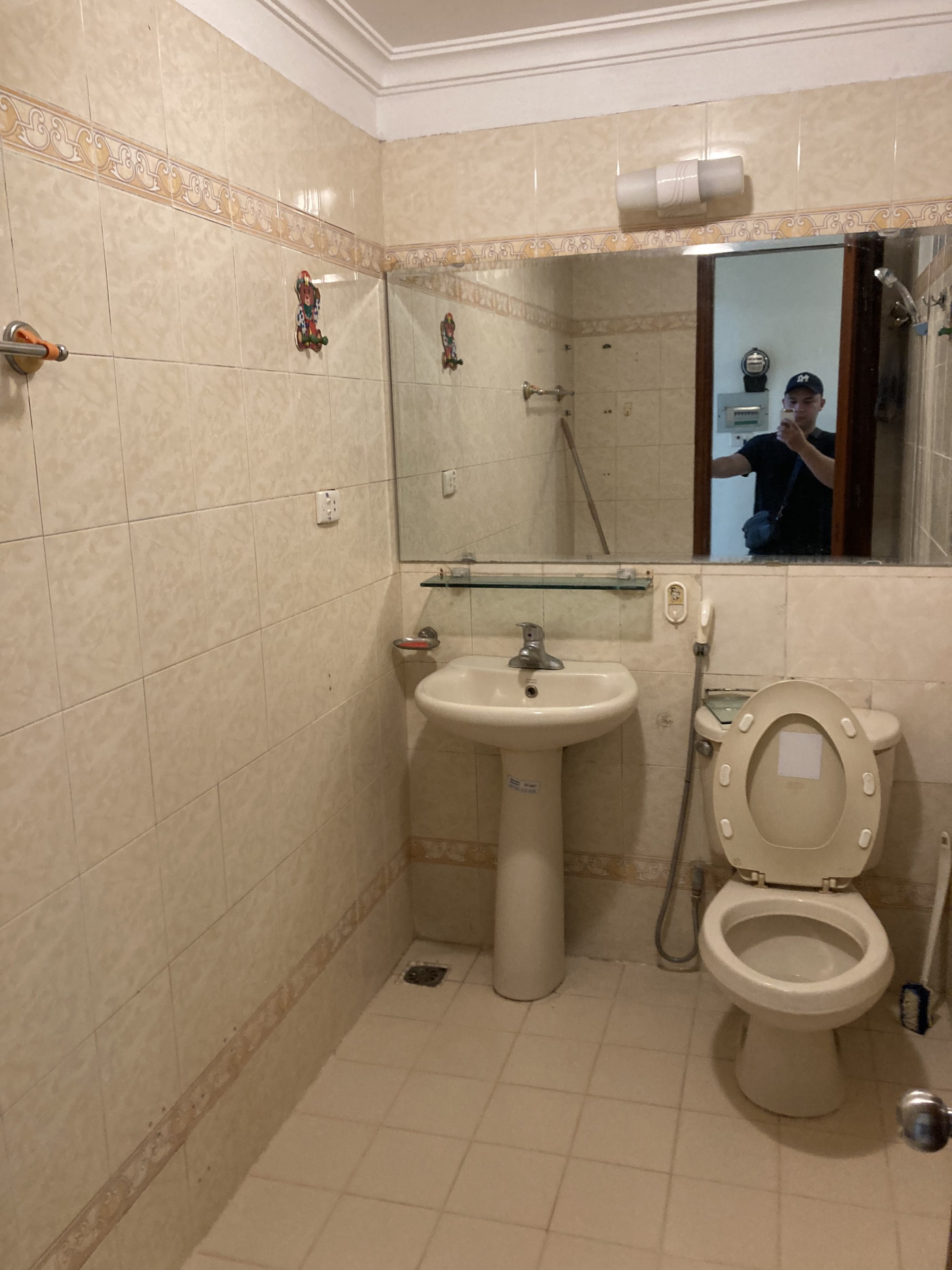 Cho thuê nhà KĐT Đầm Trấu, diện tích 54m x 5 tầng, MT 4m, giá 20 triệu