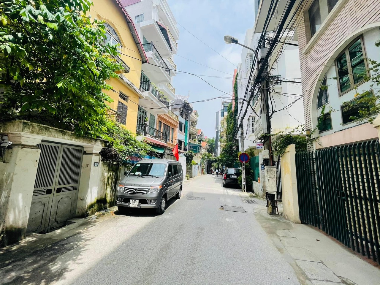 BÁN NHÀ PHỐ CẦU GIẤY DT:40M2, MT:4M, CÓ 11.3TỶ.