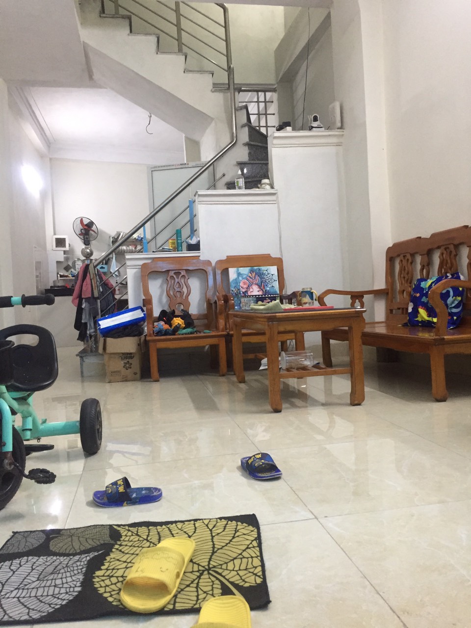 1.8 tỷ mua ngay căn nhà 1.5 tầng, diện tích 42m2, ngõ thông, ô tô đỗ cách 20m, tại Yên Bệ, Kim Chung,Hoài Đức ,Hà