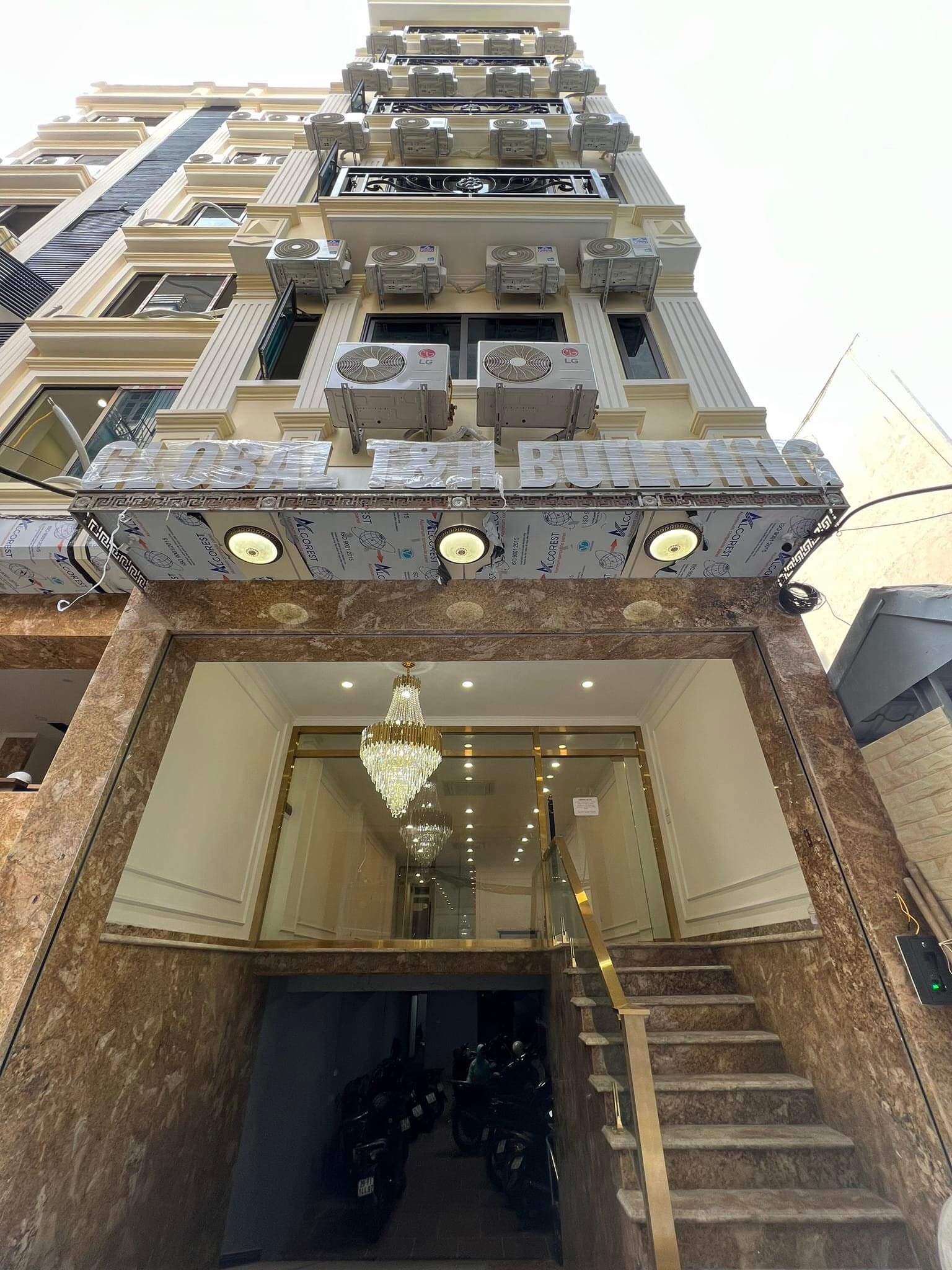 Bán Căn Hộ DV Cầu Giấy 110m x 8 tầng. Thiết Kế Hiện Đại, Mới 100%. Giá 3x (tiểu học)