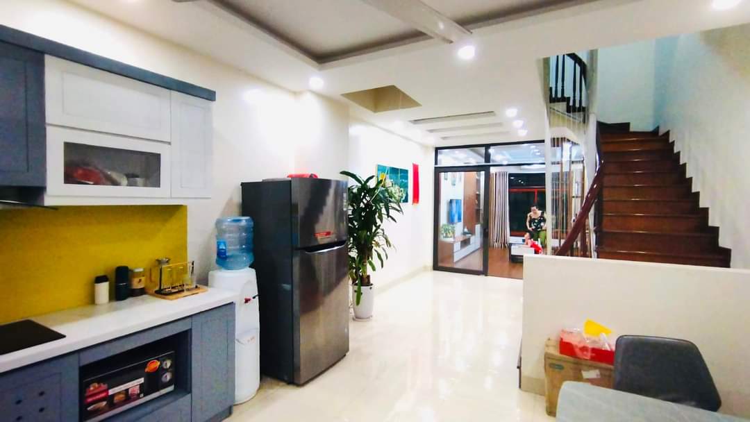 SIÊU HIẾM - GIÁ TỐT - KHÔNG LỖI LẦM PHÂN LÔ DV ĐÌA LÃO KIẾN HƯNG - VỈA HÈ - Ô TÔ VÀO NHÀ 50m2