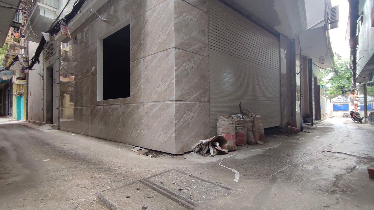 Bán Nhà phố Chùa Láng, trung tâm Đống Đa Nhà Mới, lô góc, kinh doanh ô tô giá 6 tỷ 6.