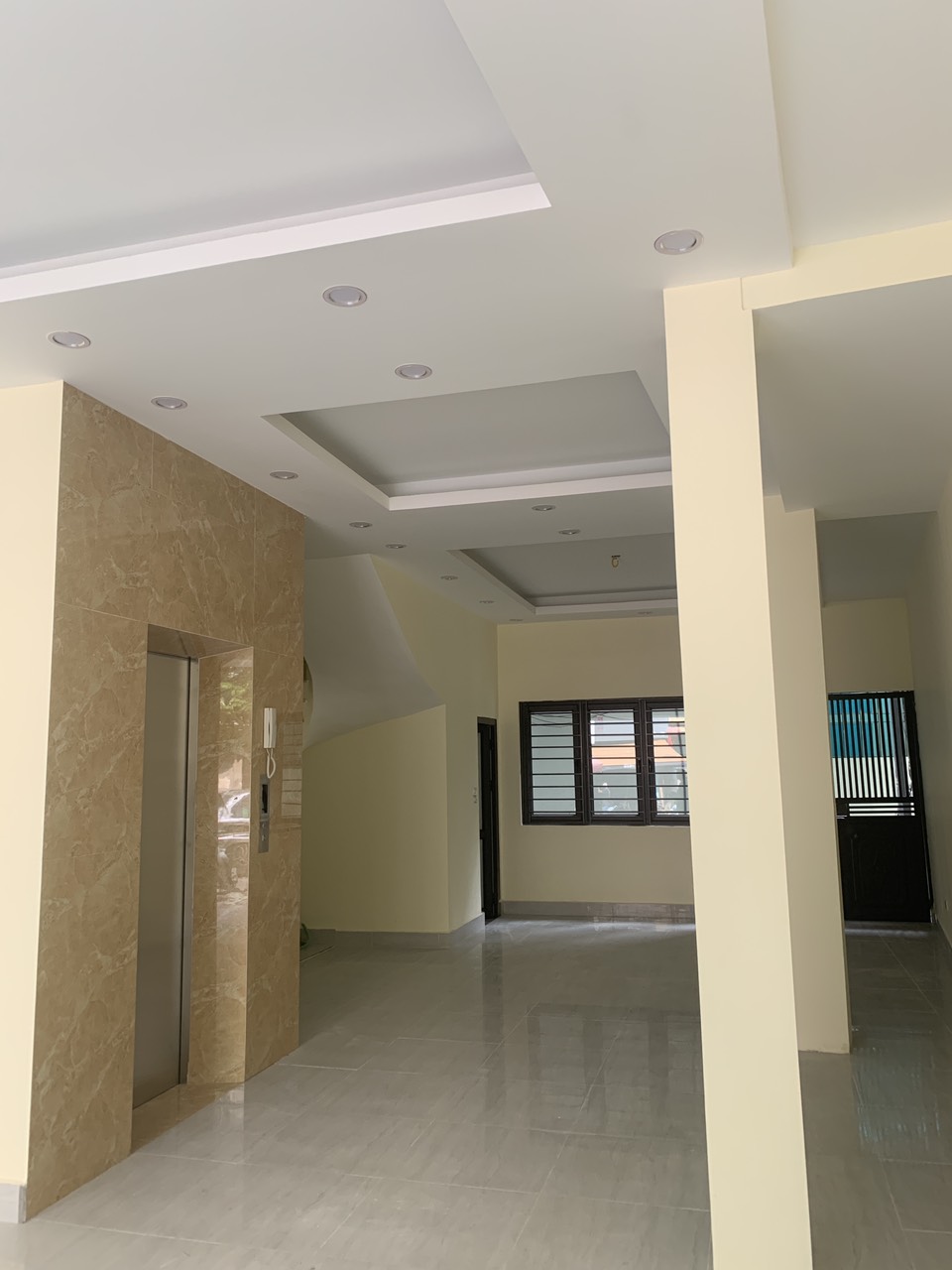 Cho thuê nhà riêng Võ Thị Sáu 72m2 x 6 tầng, có thang máy, mặt tiền gần 6m, 2 mặt thoáng