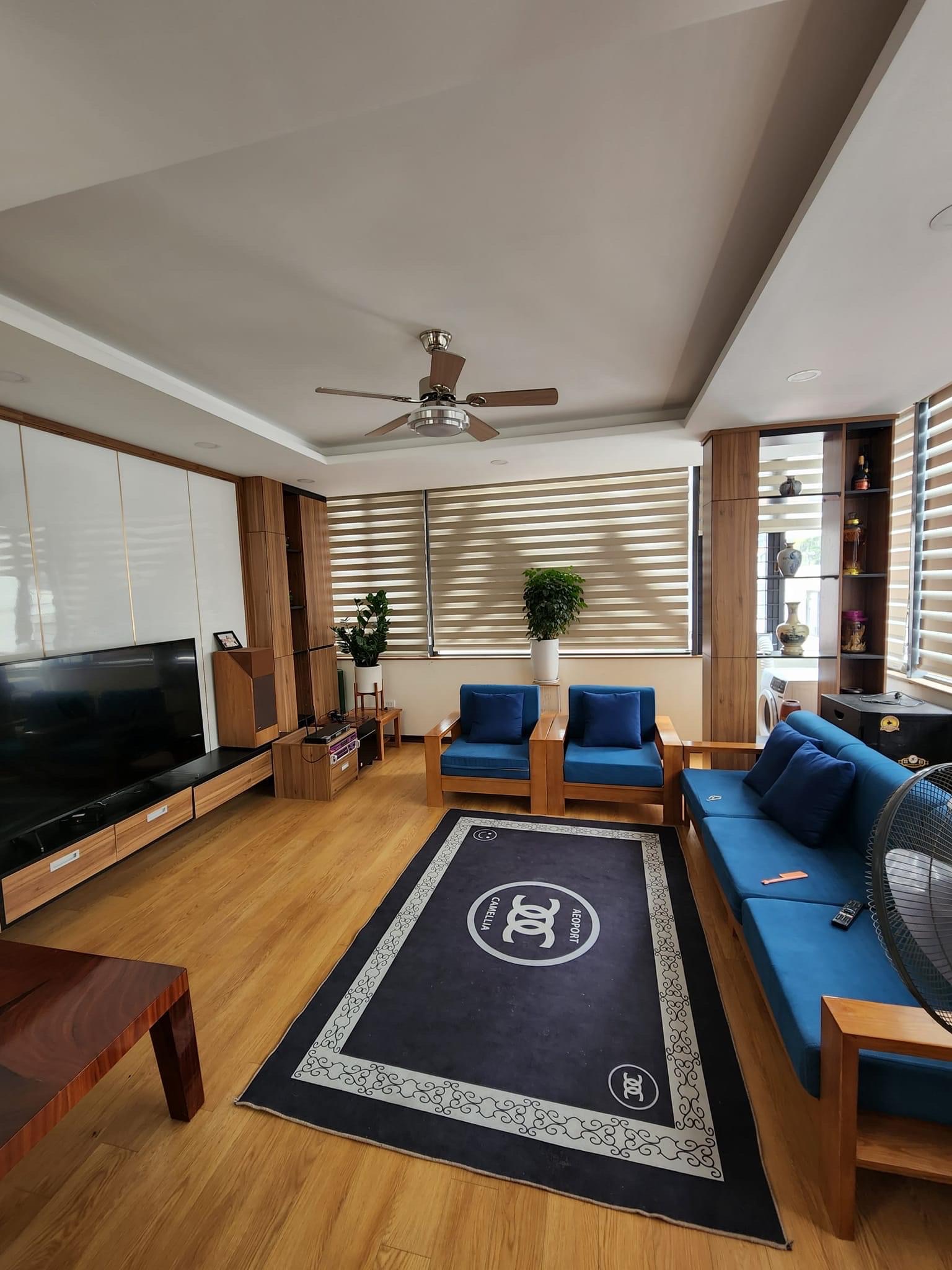 Bánnn Nhà Tây Hồ. Hà Nội 5 tầng+ Thang Máy. Oto đỗ cửa. Lô Góc 2 MT