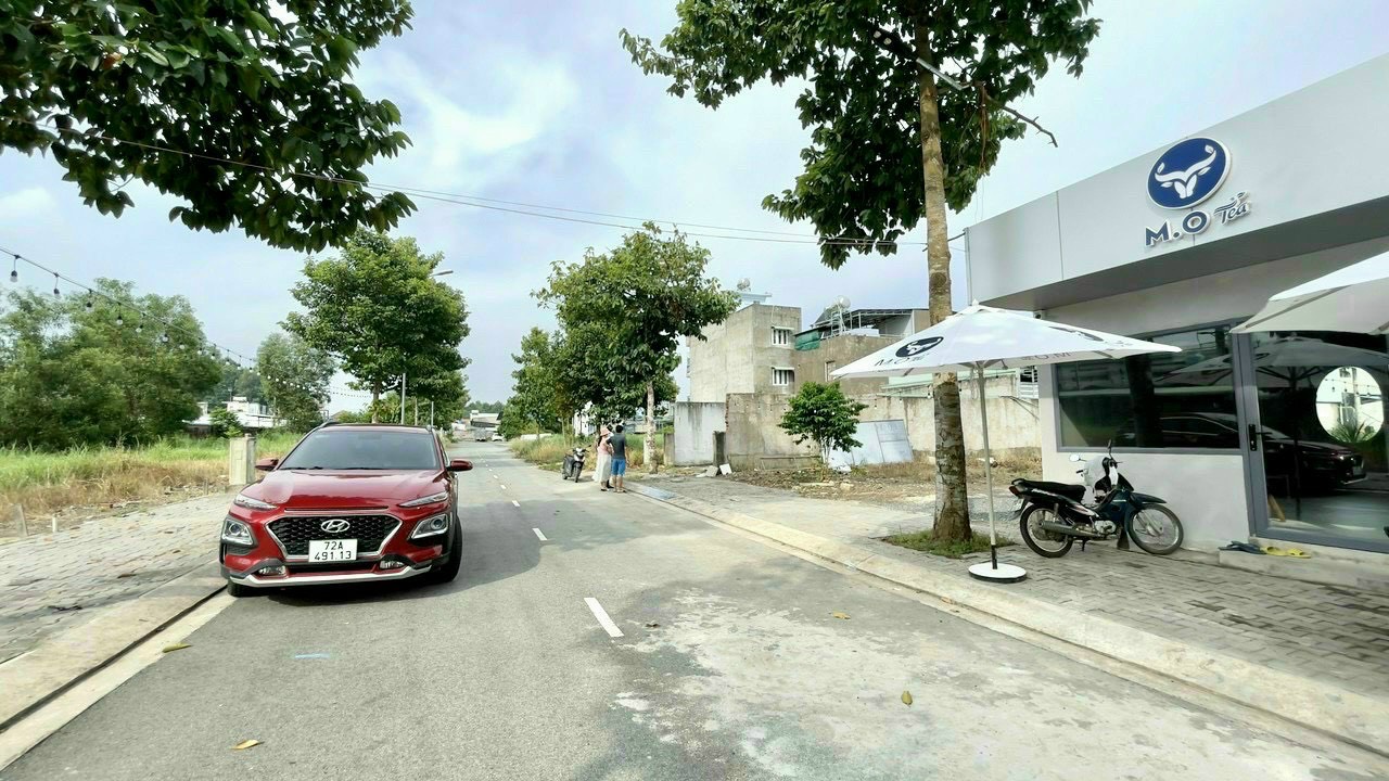 Đất mặt tiền chợ, ngay quốc lộ 5 chỉ 3 bước chân giá ngộp