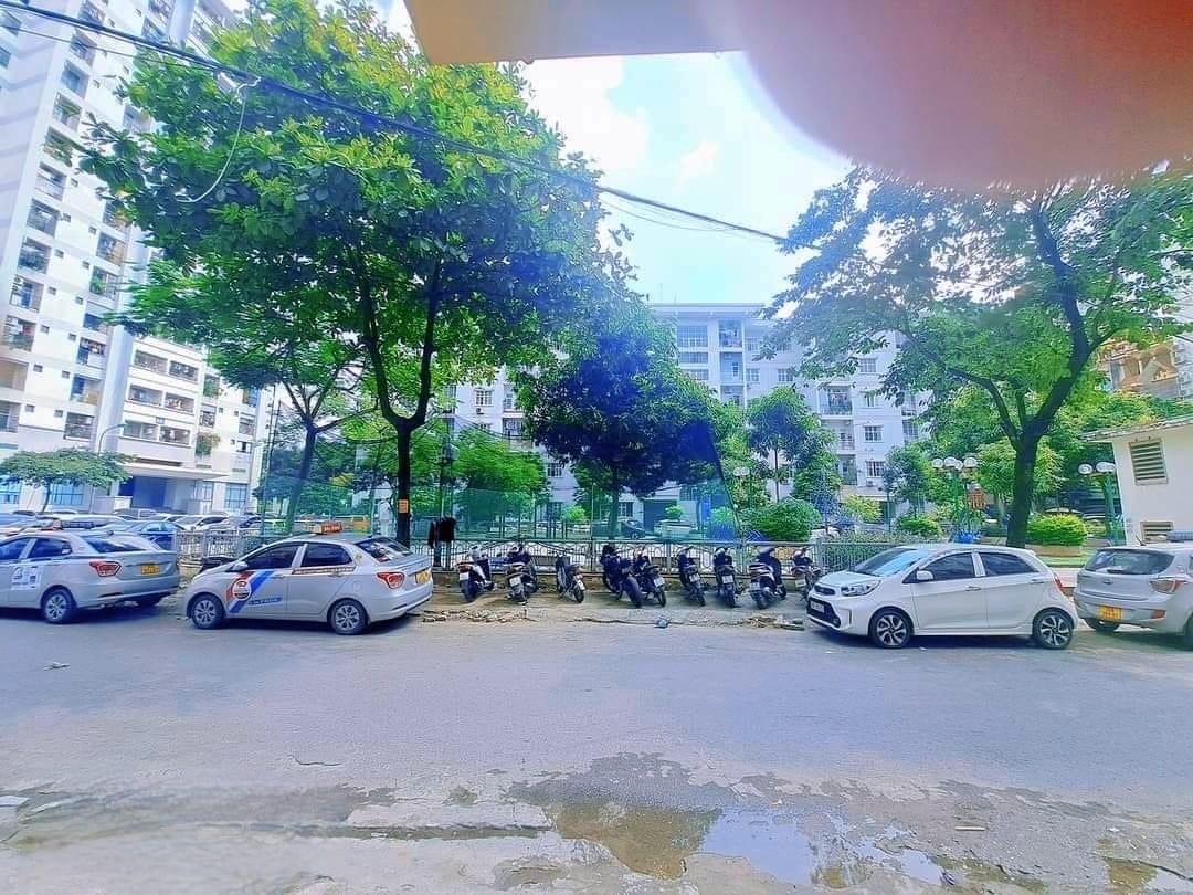 BÁN NHÀ Ở CẦU GIẤY DT:65M2, MT:4,5M, 6 TẦNG, GIÁ 17,5TỶ.