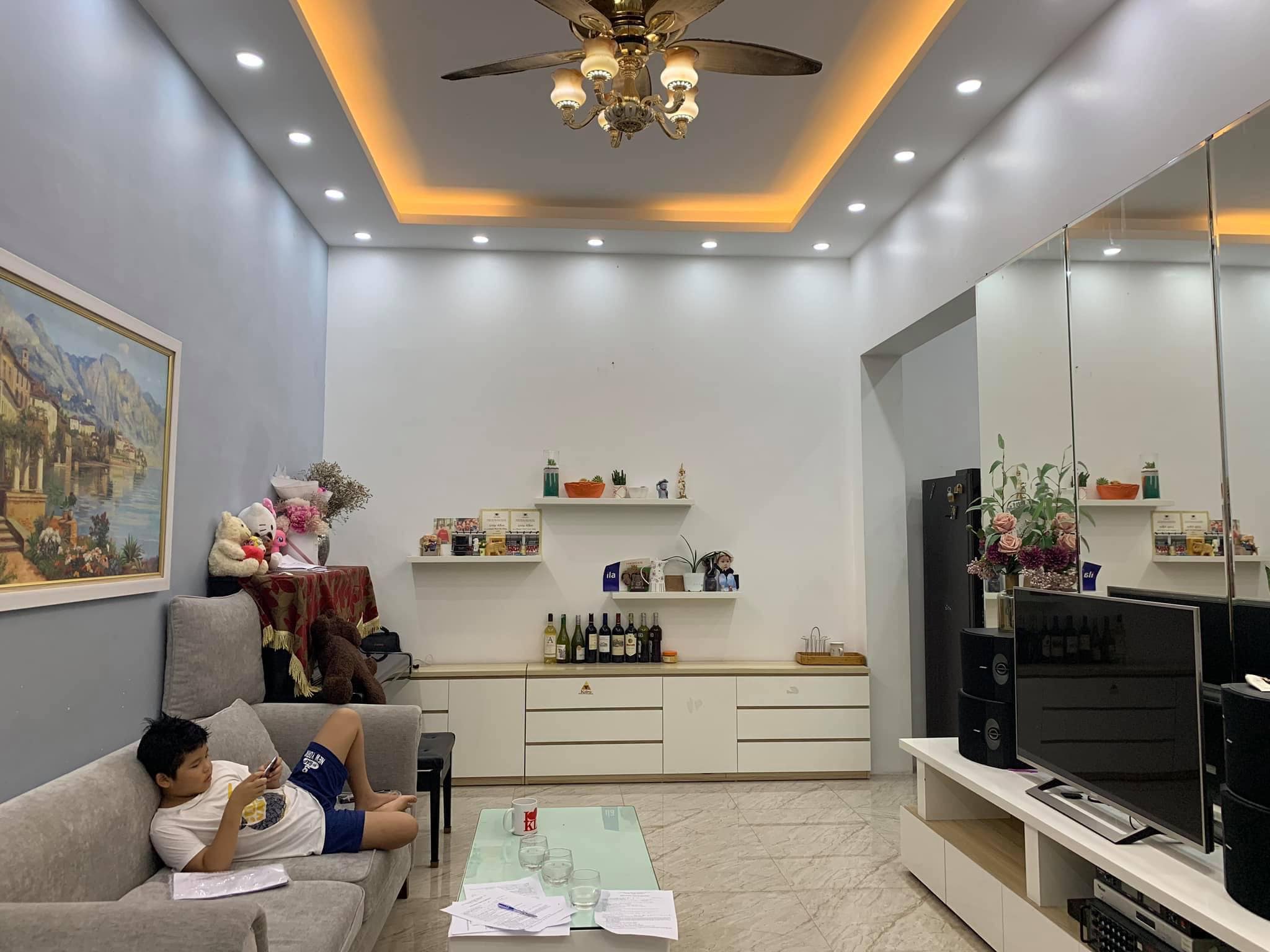 Bán nhà An Dương 60m/5T/5N Ô tô sát cửa Tặng nội thất 1 tỷ