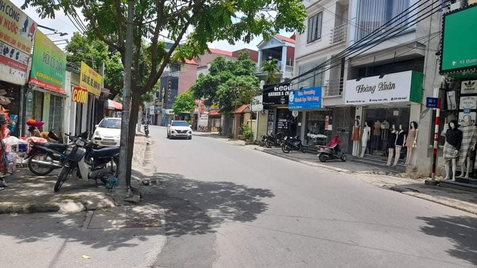 BÁN NHÀ 5 TẦNG MẶT PHỐ THỊ TRẤN TRÂU QUỲ, GIA LÂM, VỈA HÈ, DÒNG TIỀN, 80m2, chỉ 8tỷ