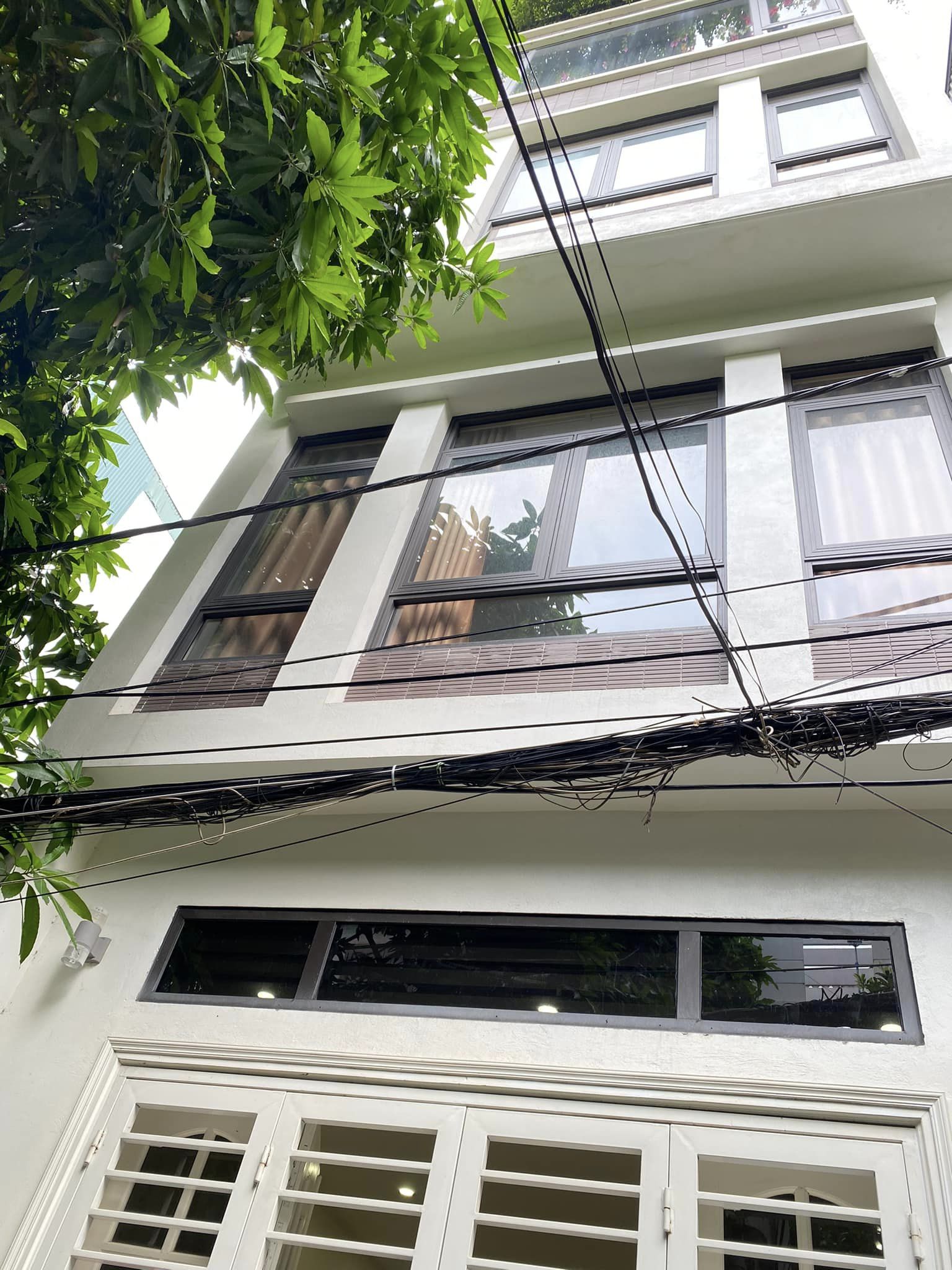 CẦN BÁN GẤP CĂN NHÀ 6 TẦNG KHU VỰC PHỐ QUANG TRUNG, NGUYỄN DU, QUẬN HBT, VIEW HỒ GIÁ 24 TỶ.