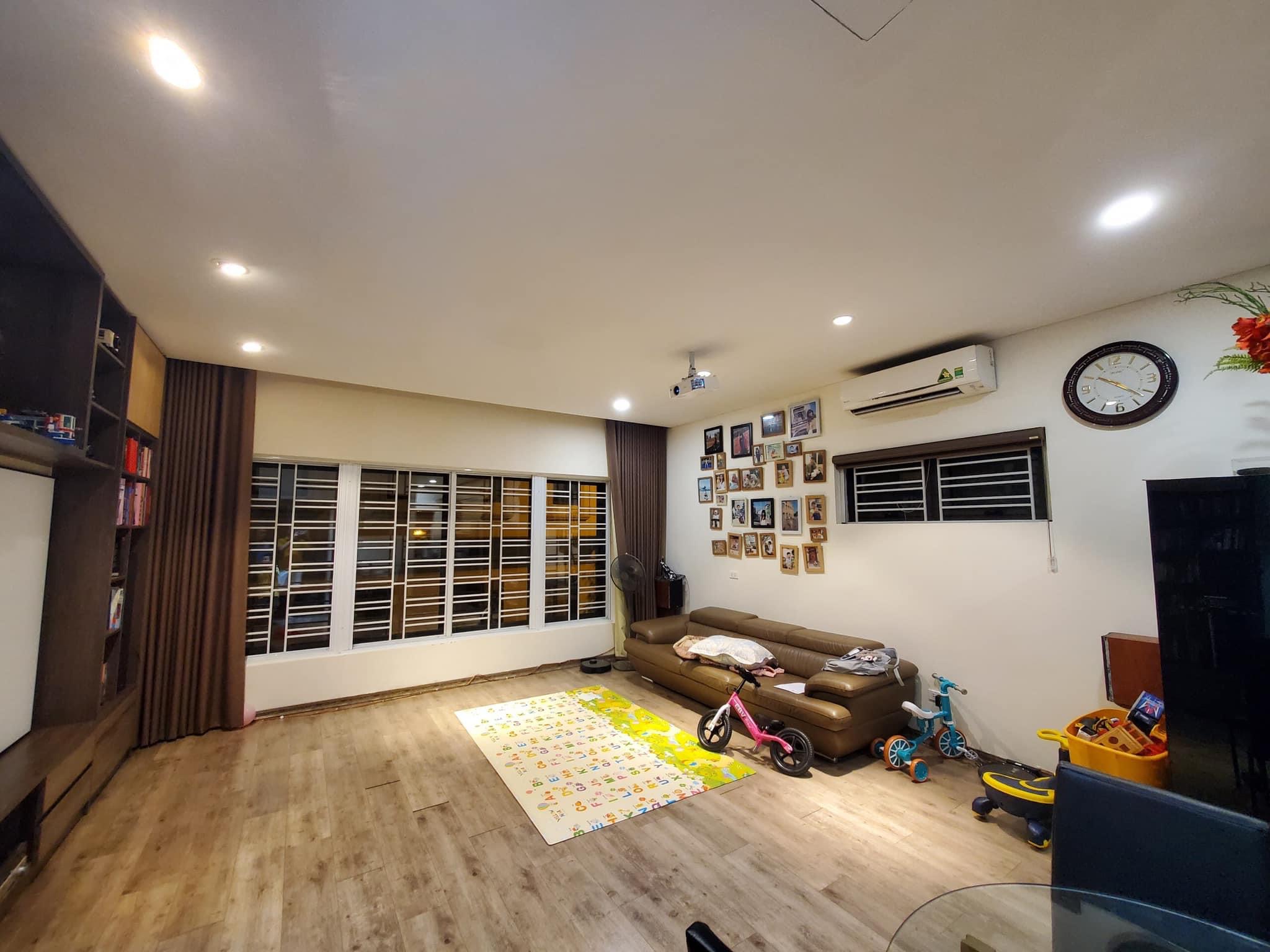 Bán nhà phố Vạn Bảo, Ba Đình 66m2, 5 tầng mặt tiền 6m, 23.9 tỷ tặng nội thất