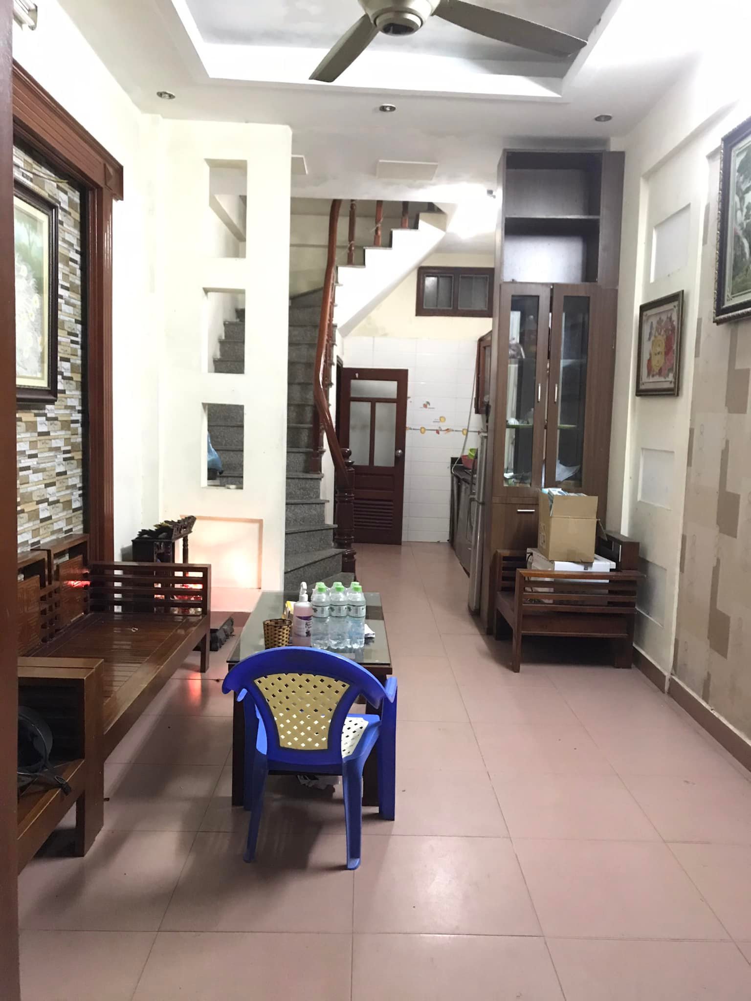 NHÀ ĐẸP, Ở NGAY, VỪA TẦM TIỀN, QUẬN TRUNG TÂM