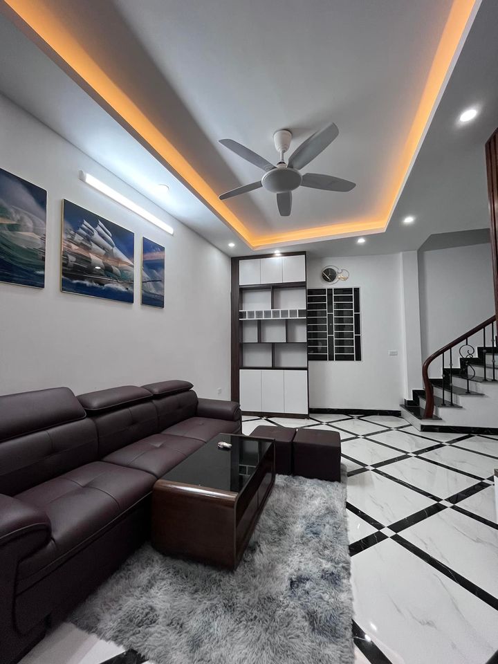 Bán nhà đẹp Tây Hồ, Ở Luôn, Nội thất sang trọng, 35m2, 5 tầng