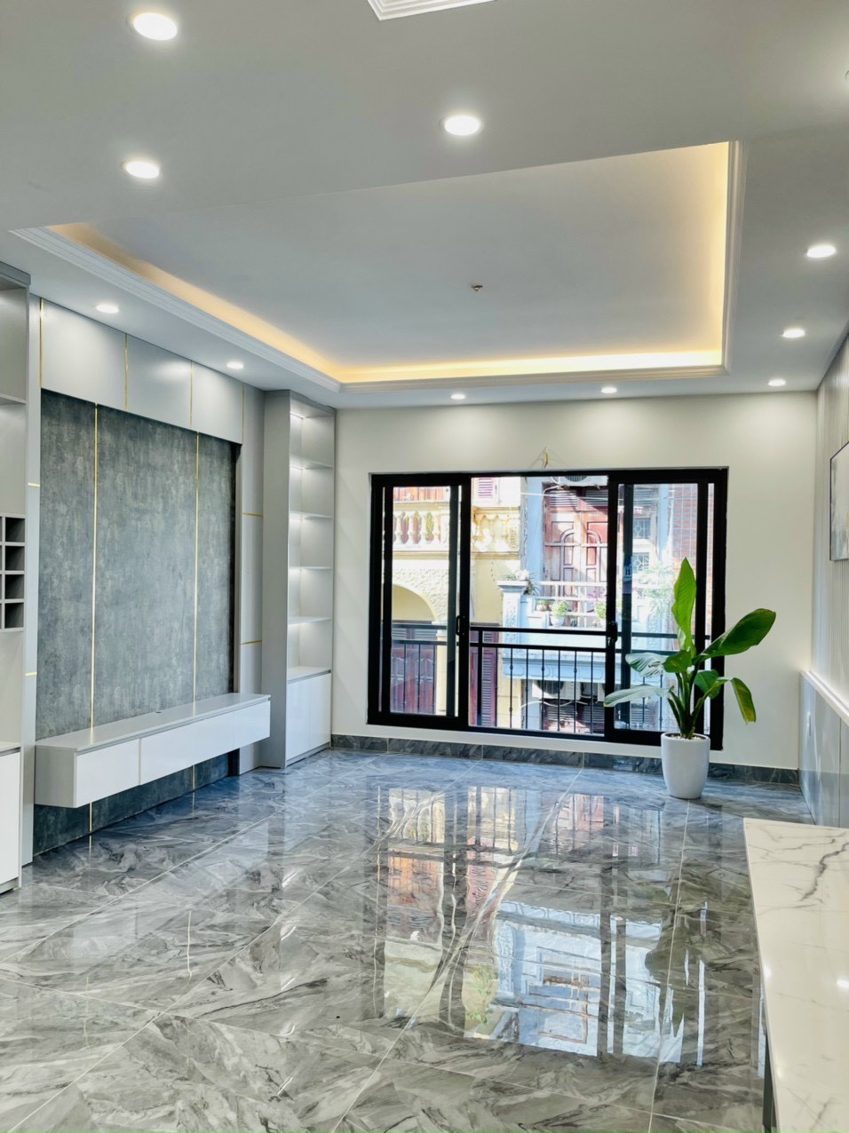 Bán nhà chính chủ Kim Đồng, Hoàng Mai, 50m, ở sướng, KD đỉnh, ô tô, 10,x tỉ