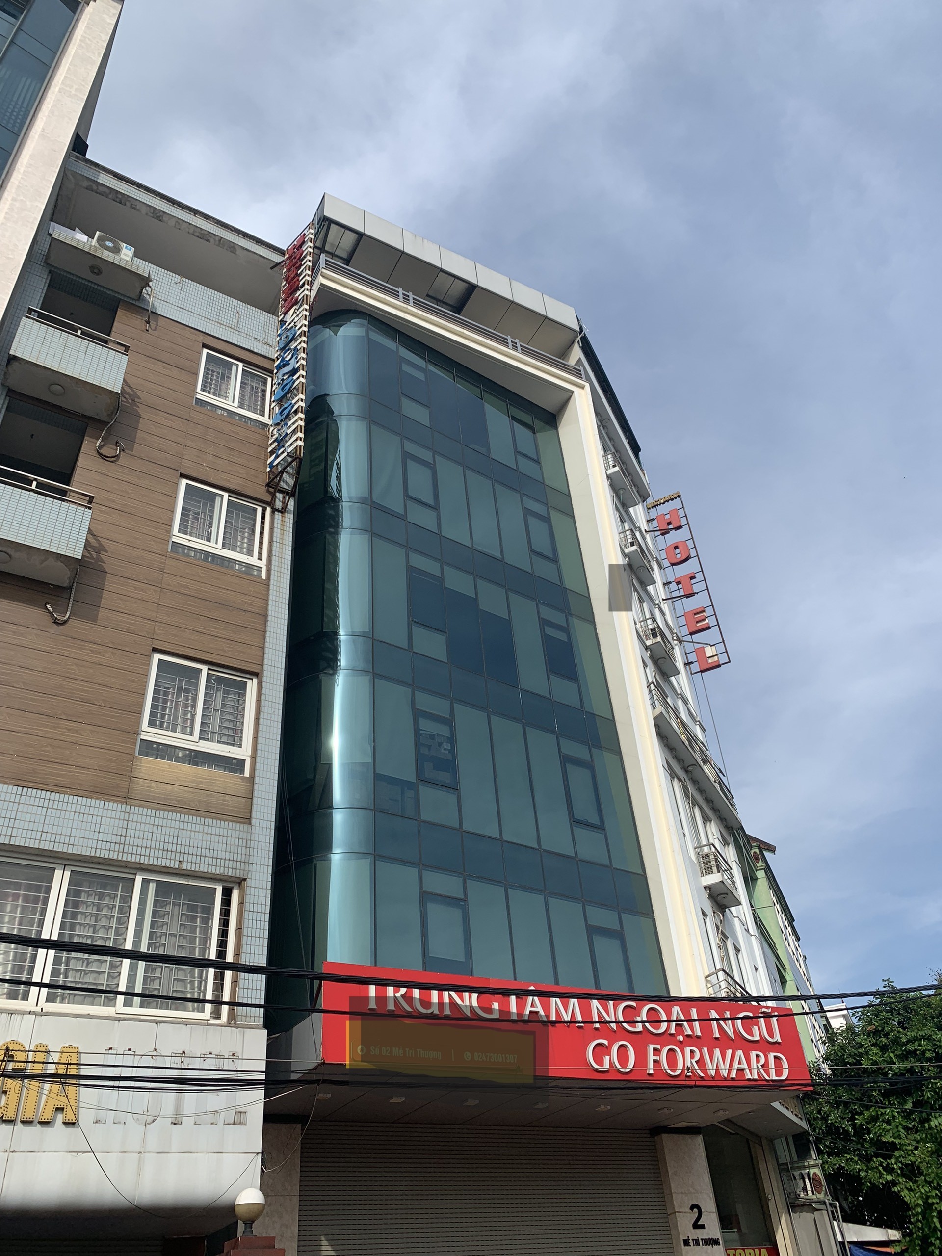 Bán Building Văn Phòng Khuất Duy Tiến 110m2 9 tầng mặt tiền 7.5m giá 41 tỷ, ô tô tránh