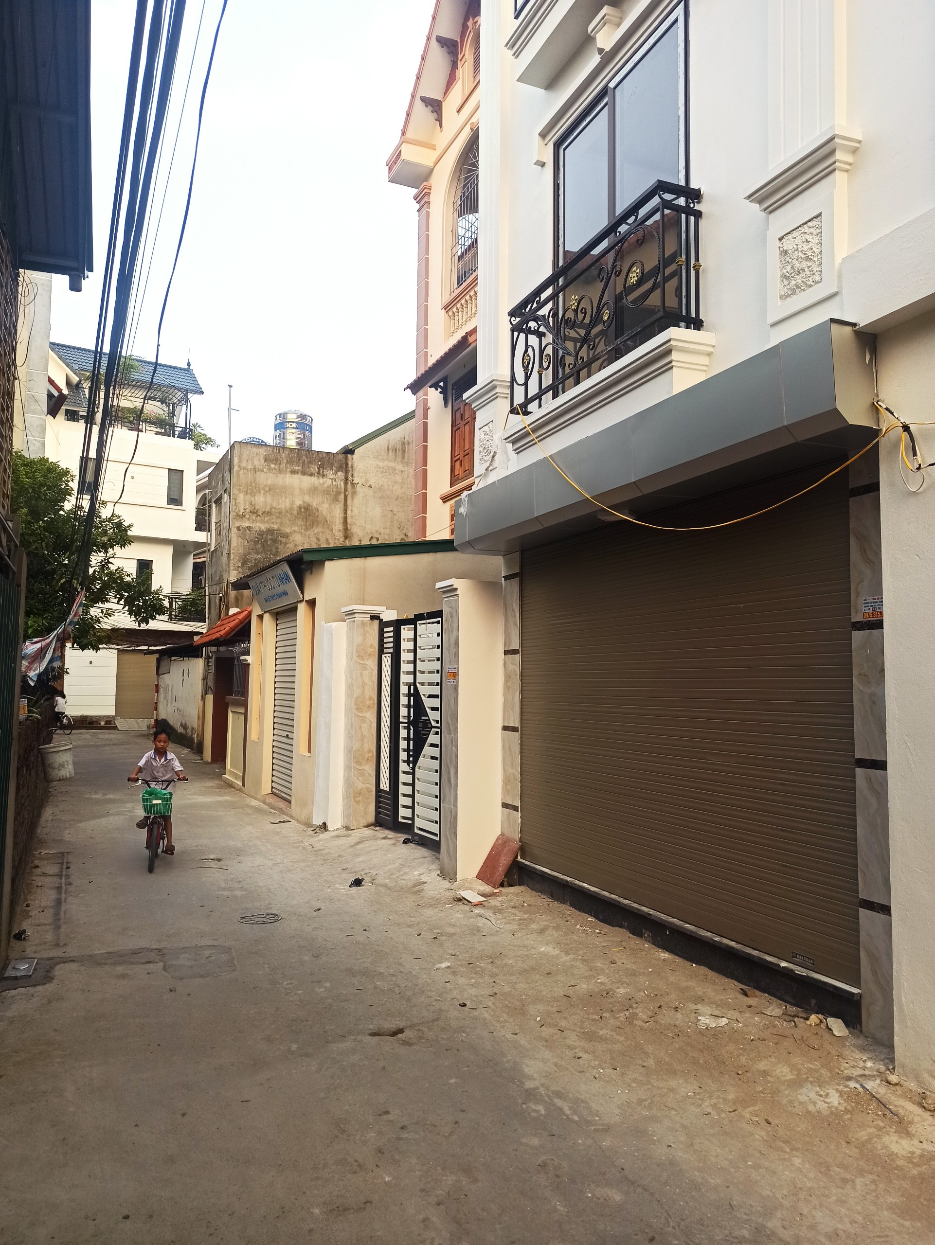 Bán Nhà Tây Mỗ- Nam Từ Liêm 36M 5 Tầng,4P Ngủ,ngõ rộng-full nội thất đẹp,view thoáng 3 tỷ