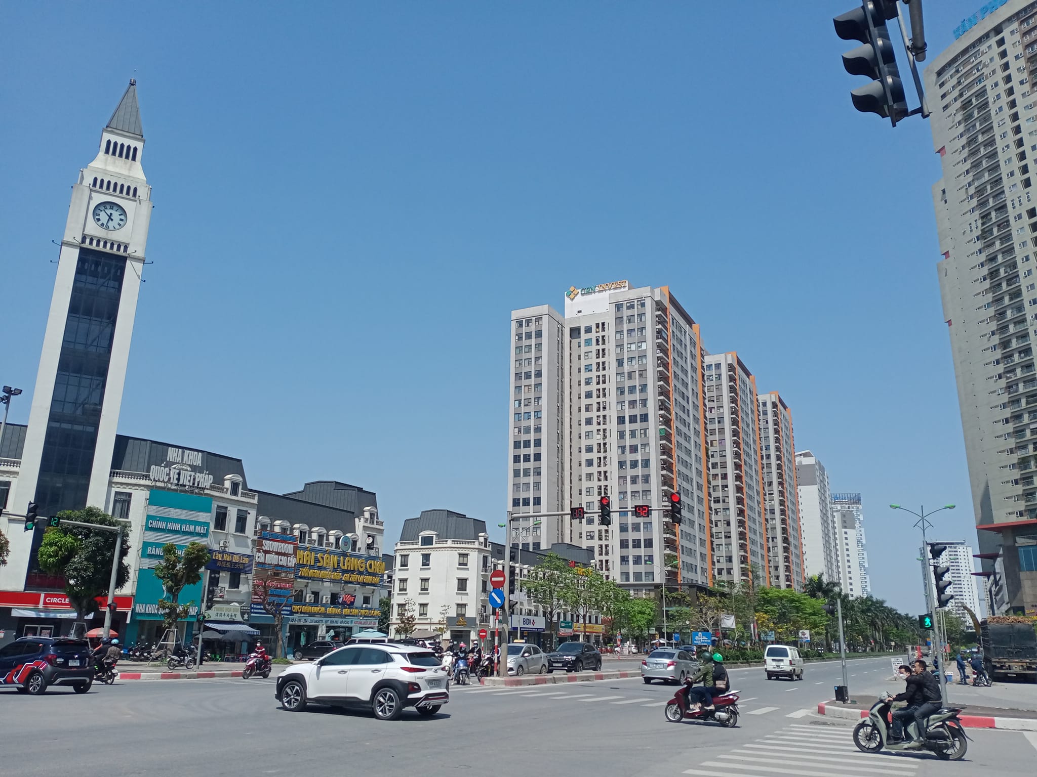 LACASTA VĂN PHÚ LÔ GÓC_3 MẶT THOÁNG_ VIEW CÔNG VIÊN_ ĐỐI DIỆN 6 TÒA CHUNG CƯ_KD SIÊU SẦM UẤT MỌI LOẠI HÌNH_VỈA HÈ