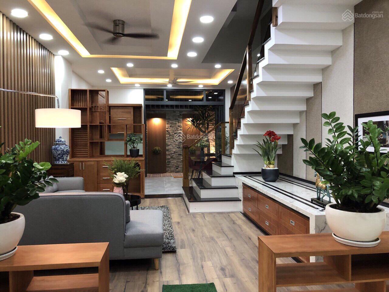 Bán Nhà Trung Kính 18 tỷ, 85m2,MT 6,3M, 7 tầng, lô góc, KINH DOANH, VỈA HÈ, Ô TÔ TRÁNH