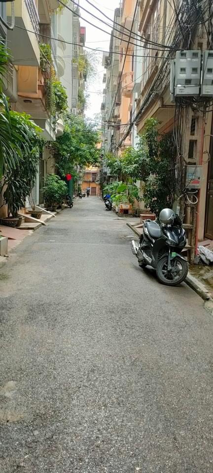 Bán nhà Trần Quốc Hoàn- Cầu Giấy- Phân Lô- Ô tô tránh- Vỉa hè- Kinh doanh văn phòng