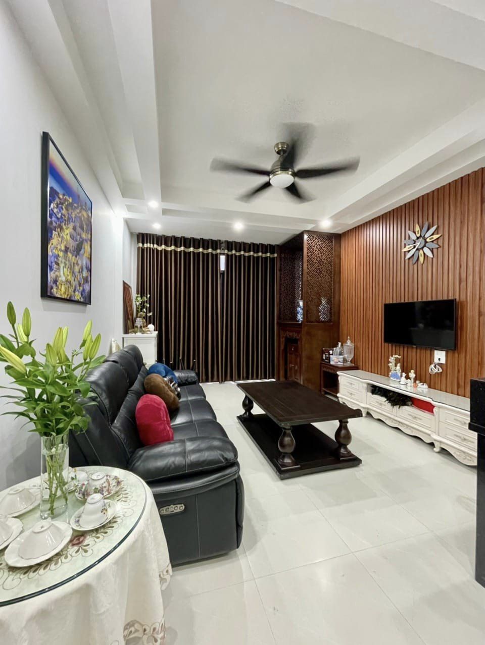 Bán gấp Võ Chí Công, 45m2, 5 tầng, tặng nội thất, ô tô tránh vỉa hè, 6 tỷ