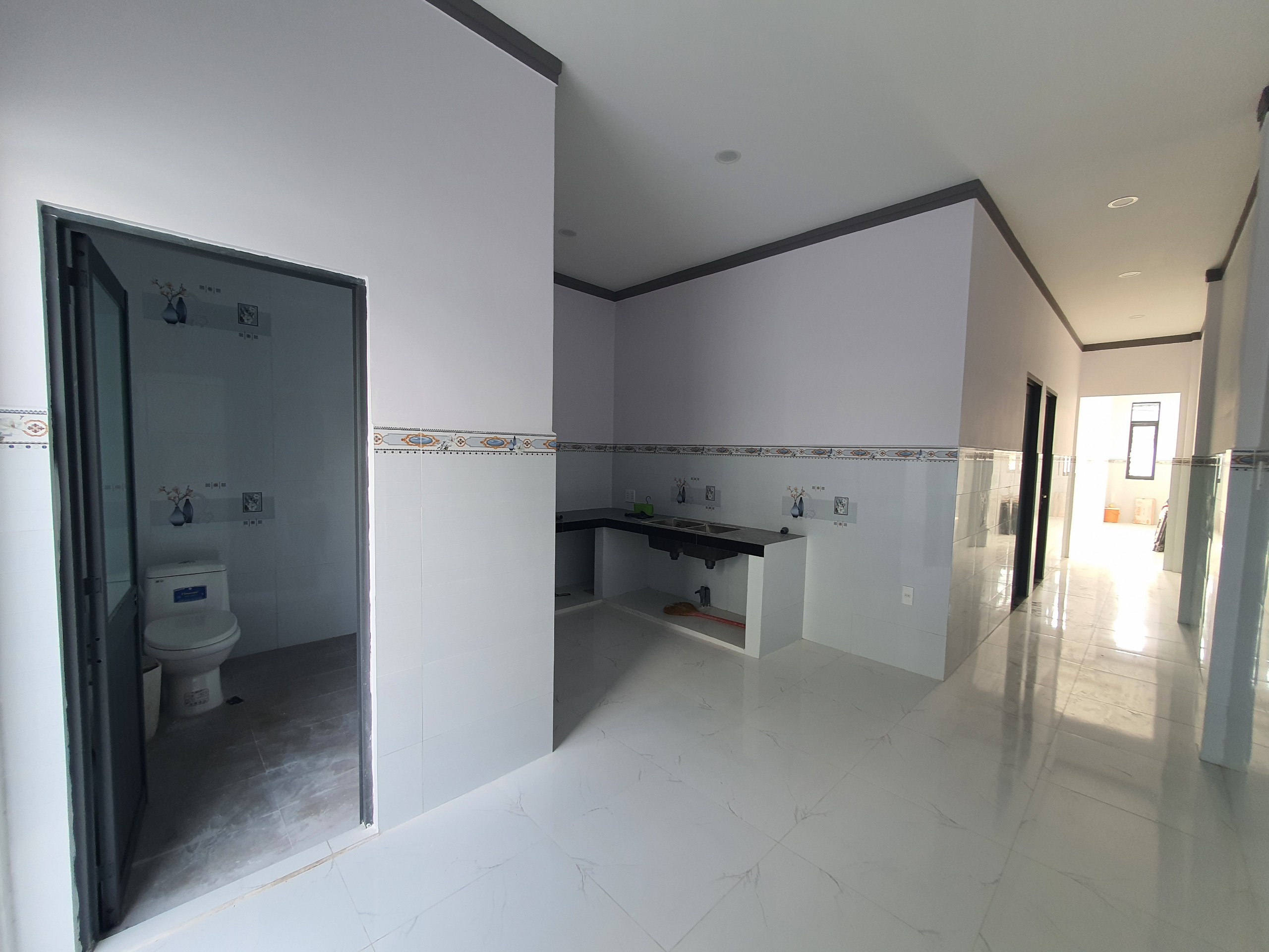Nhà xây mới, điện nước sẵn, nhà trống dọn vào ngay tại Phường trung tâm TP Bến Tre