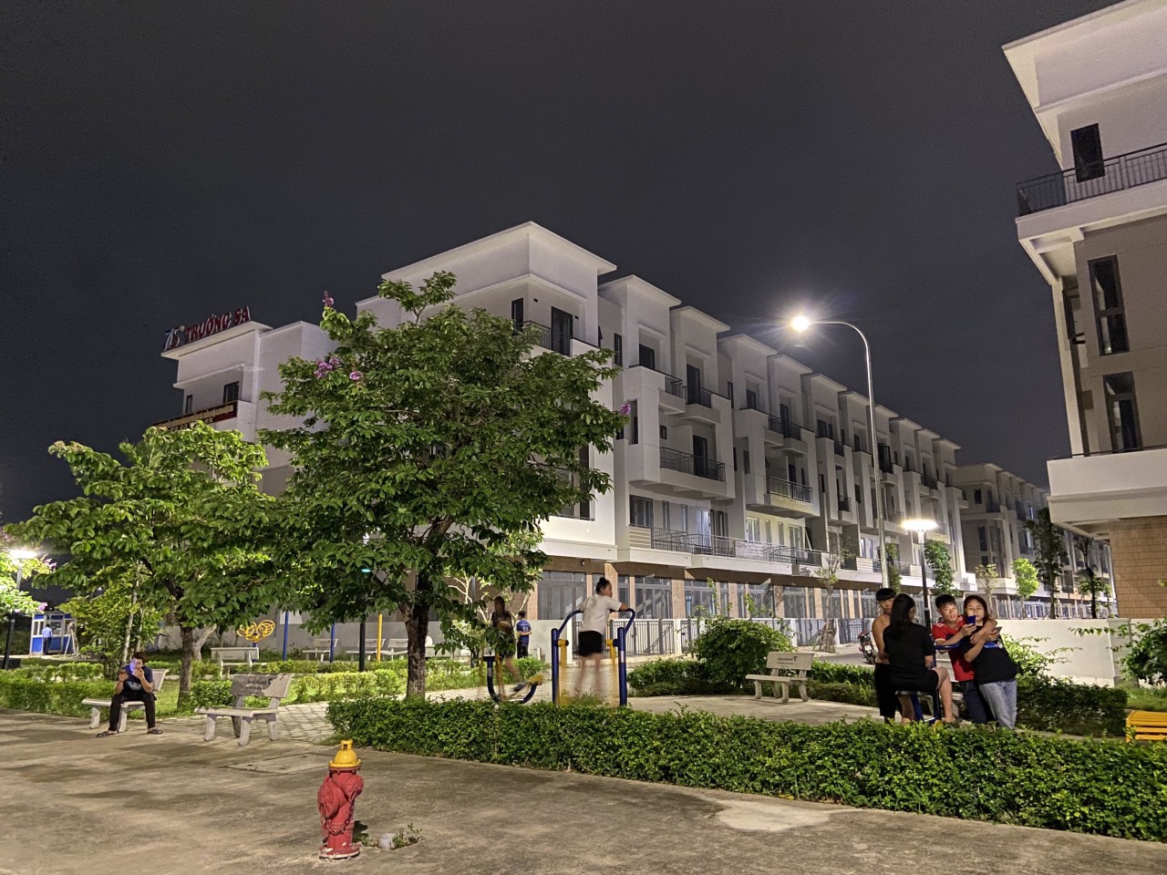 Shophouse 4 tầng, đang cho thuê 8tr/tháng