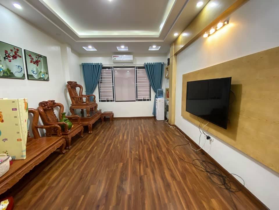 Bán gấp MP Âu Cơ 42m/6T/4N Gara Kinh doanh 6 tỷ