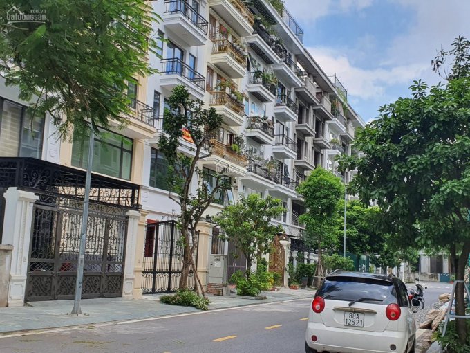 Cần bán nhanh 112m2 đất trục chính Cửu Việt 2, kinh doanh sầm uất. Giá bán cho nhà đầu tư.