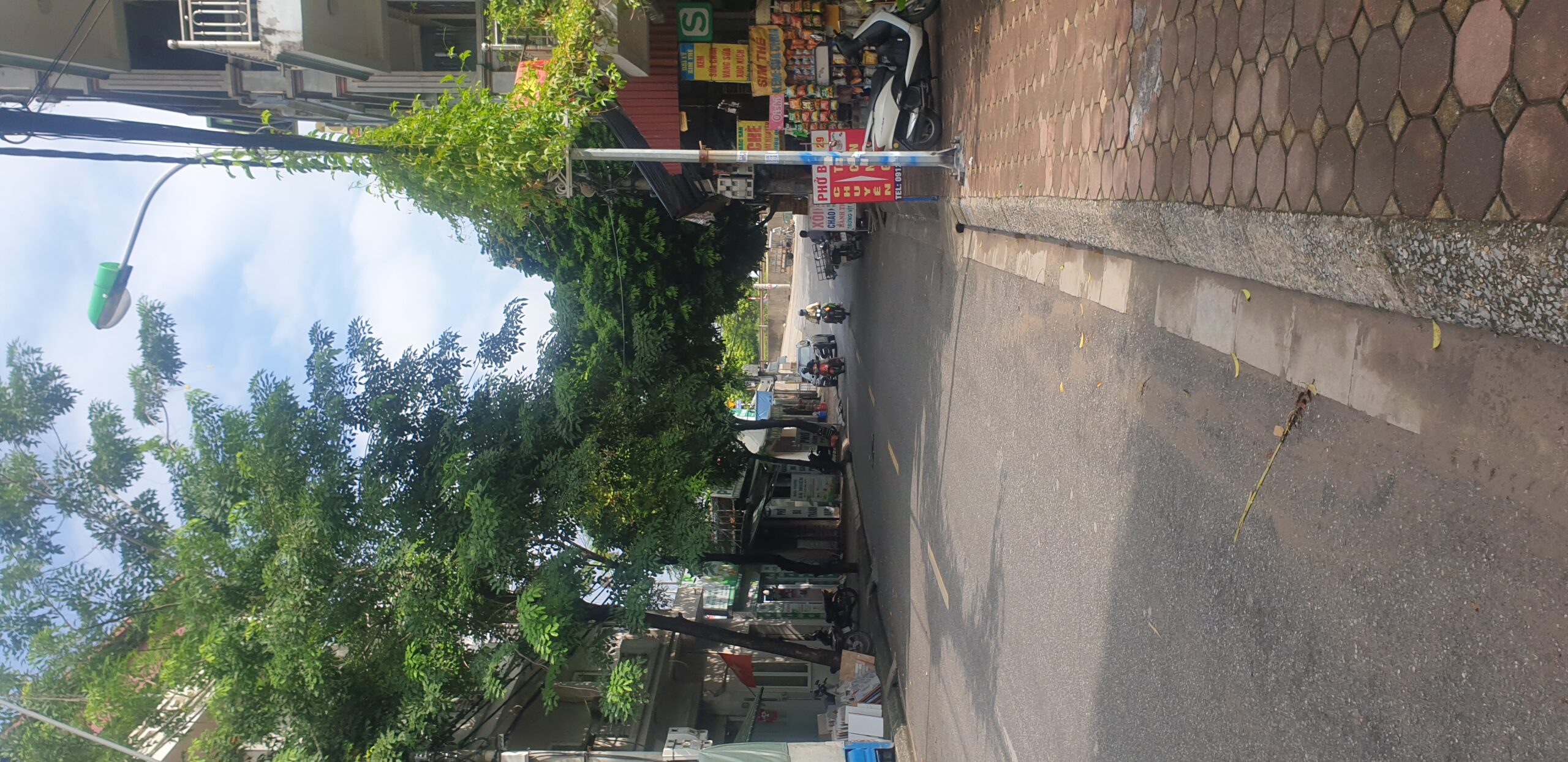 Nhà cũ phố Thượng Thuỵ 180m2 ngang 9m 20.5 tỷ Tây Hồ Hà Nội mặt phố kinh doanh buôn bán lô góc sáng đẹp. THỬA