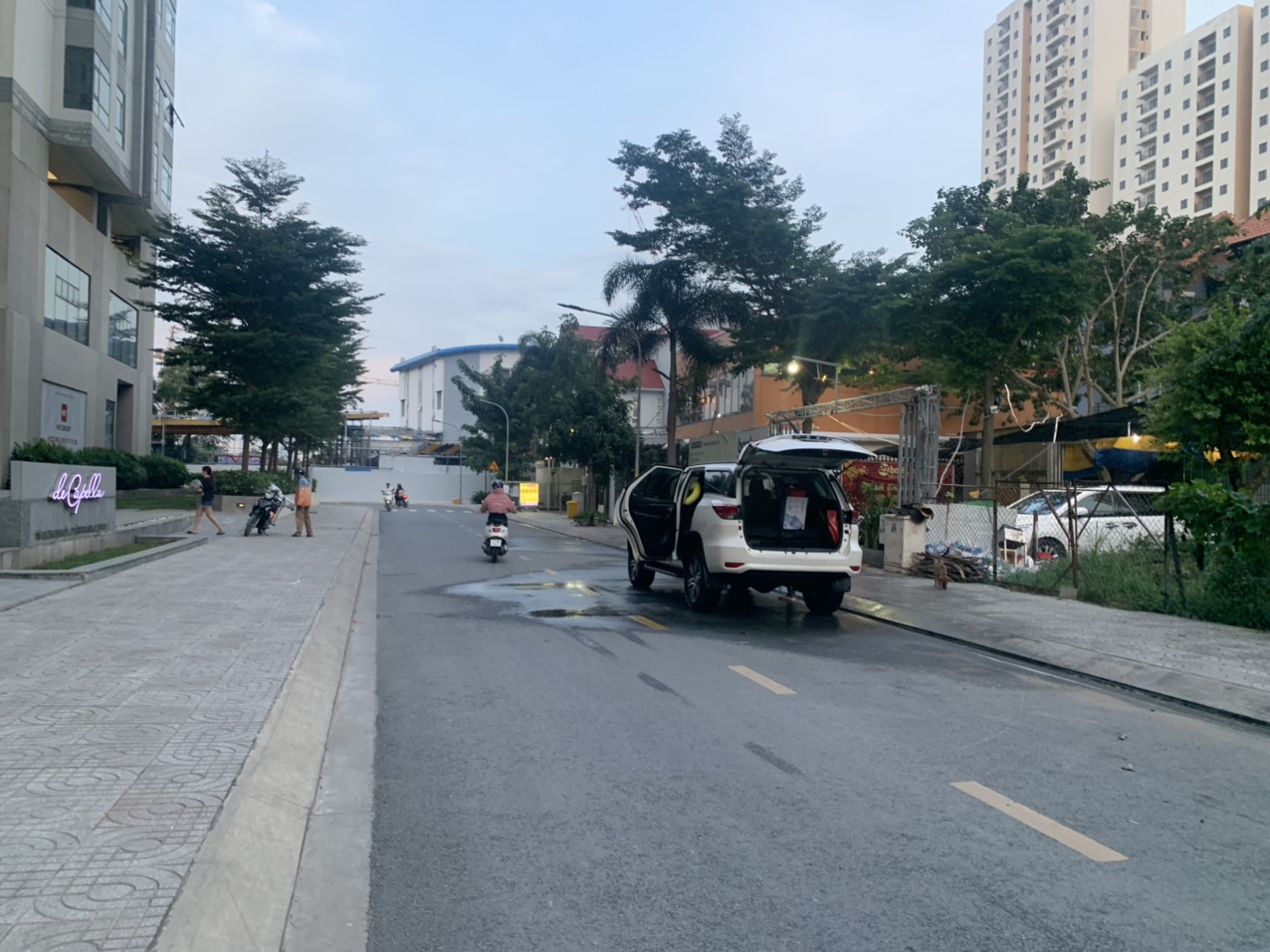 Bán đất biệt thự Quận 2 mặt tiền đường Nguyễn Ư Dĩ 170triệu/m2 DT 40x30 hơn 1.200m