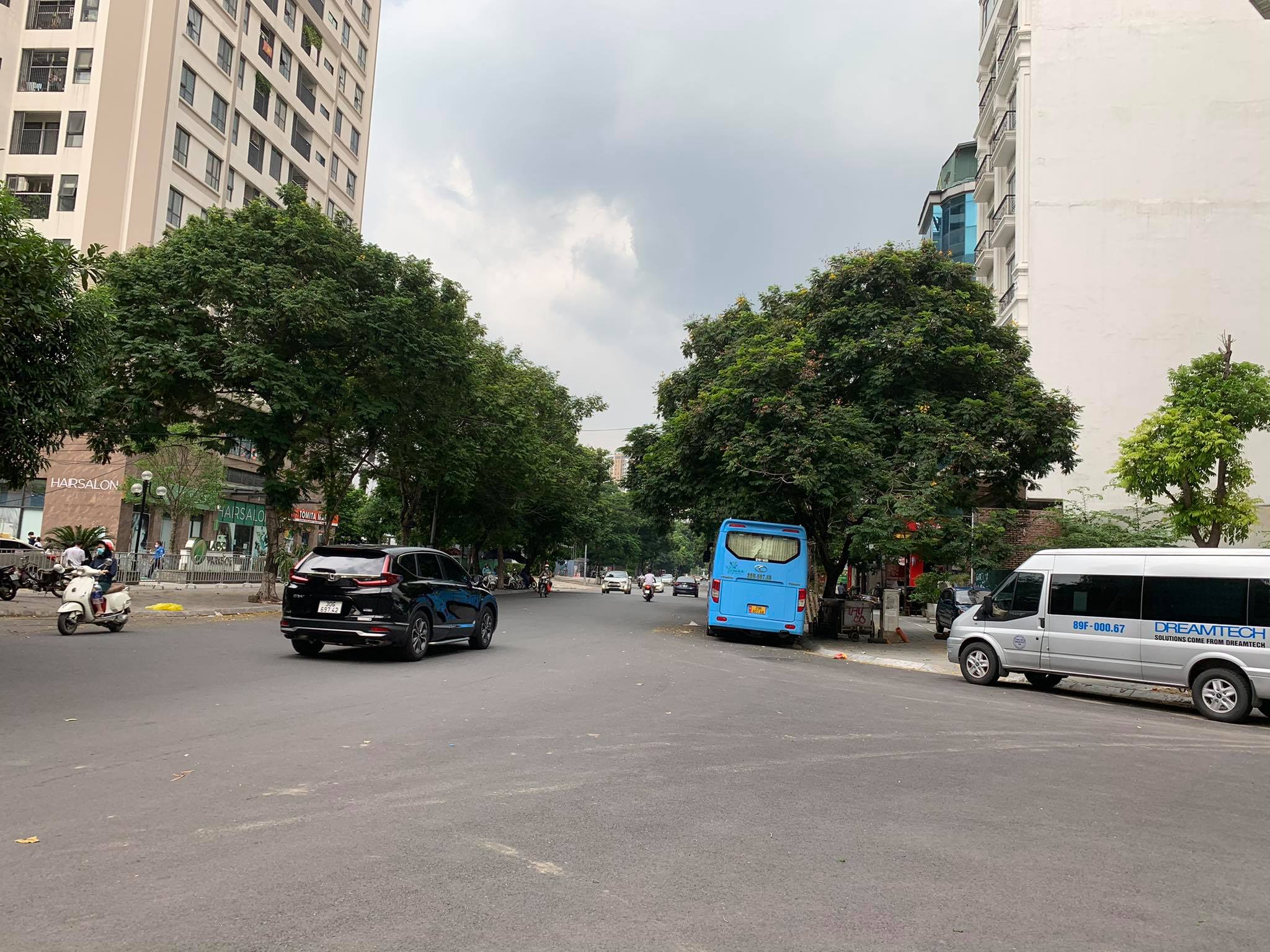 Bán nhà mặt phố số 32 Trần Kim Xuyến, Cầu Giấy, Dt 85m, giá 39.8 tỷ.