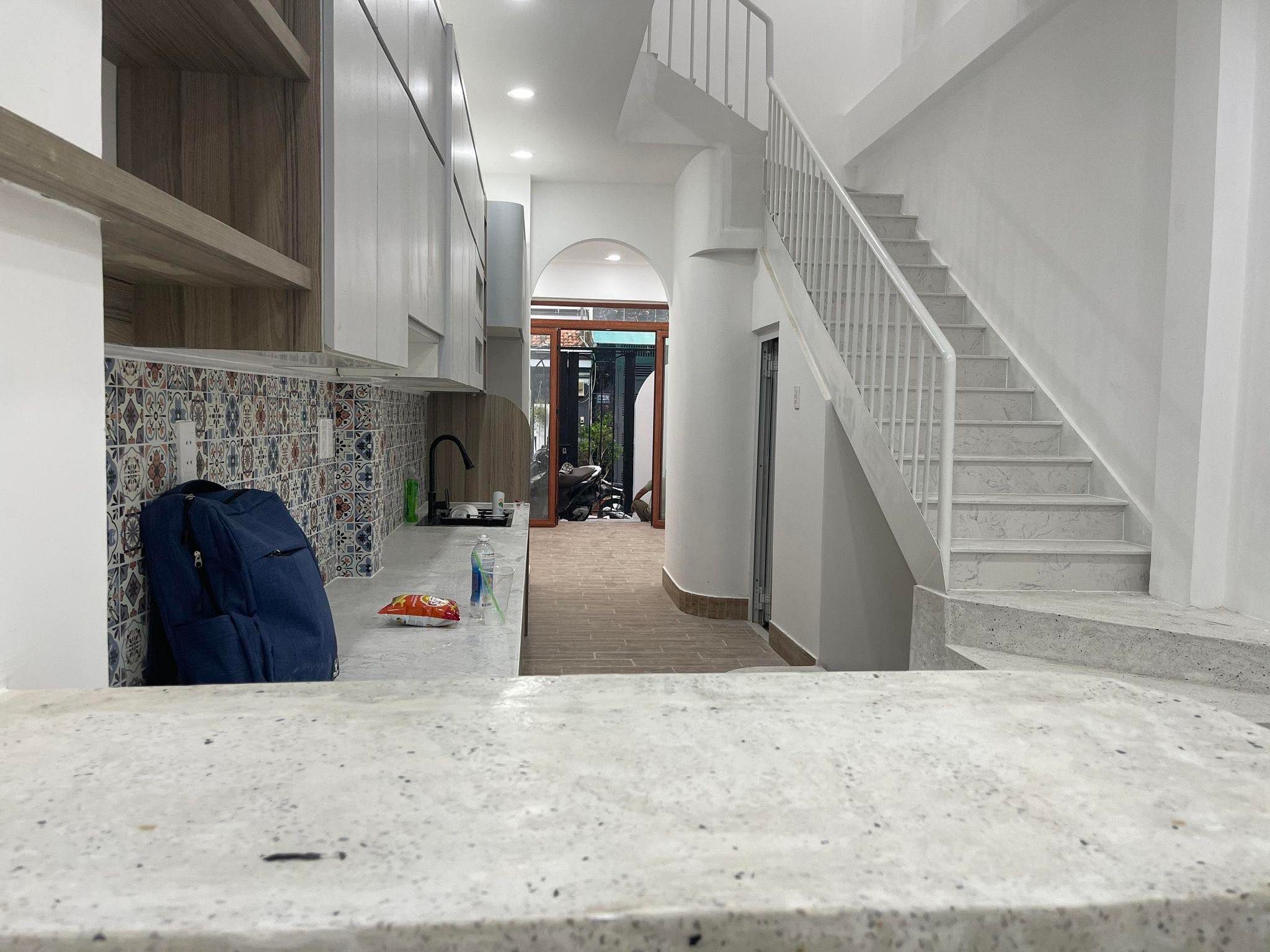 BÁN NHÀ Hoàng Văn Thụ 46m2 NHÀ 2T GIÁ 5.95 tỷ quận Tân Bình KHU VÍP TÂN BÌNH - Ô TÔ GẦN VÀO NHÀ . cách HXH 20M NHÀ GẦN