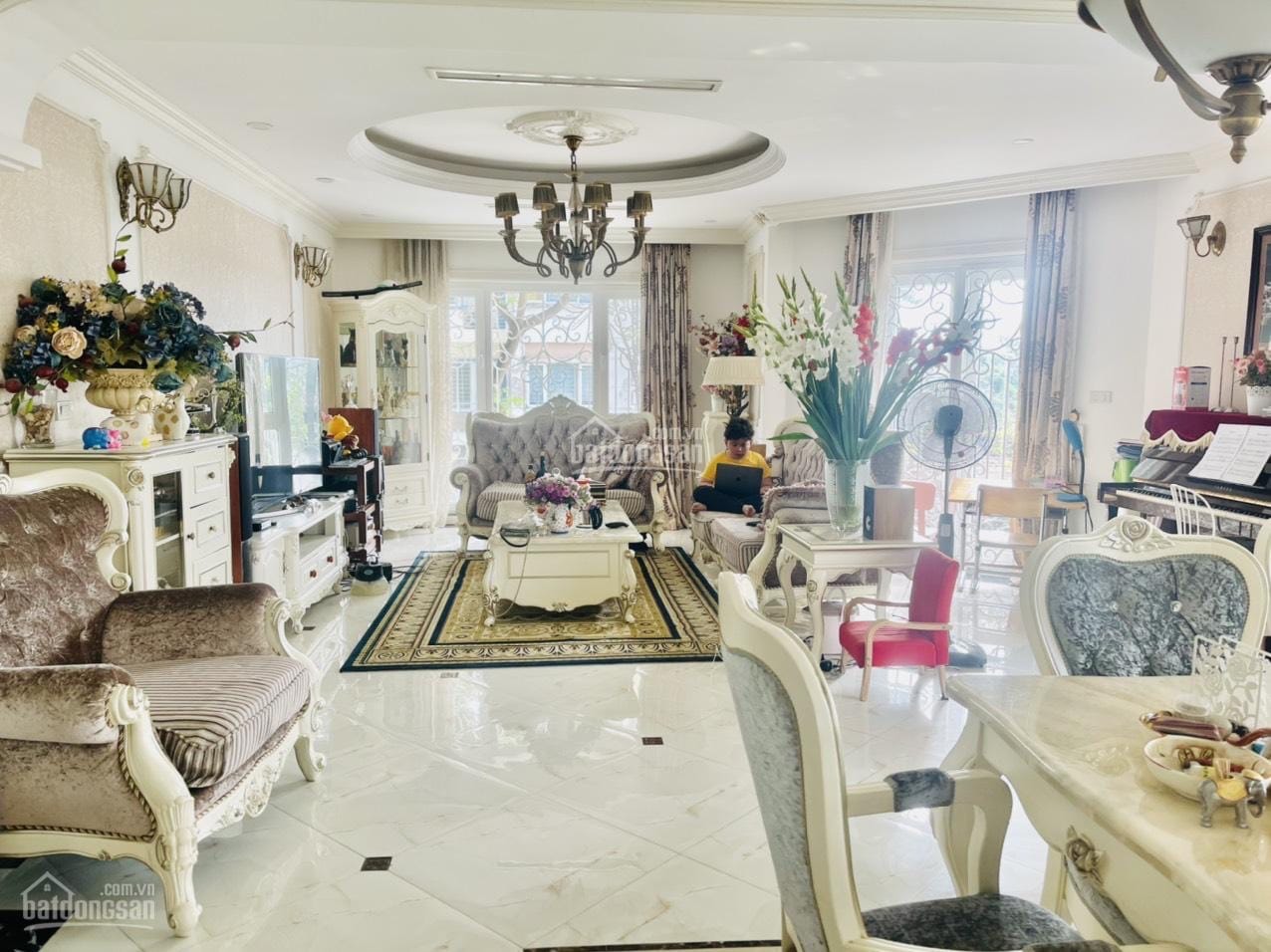 Quá hiếm KĐT Văn Phú, lô góc, vỉa hè, kinh doanh, văn phòng, ở đẳng cấp, tặng full nội thất,130m2, 5 Tầng, nhỉnh 27 tỷ