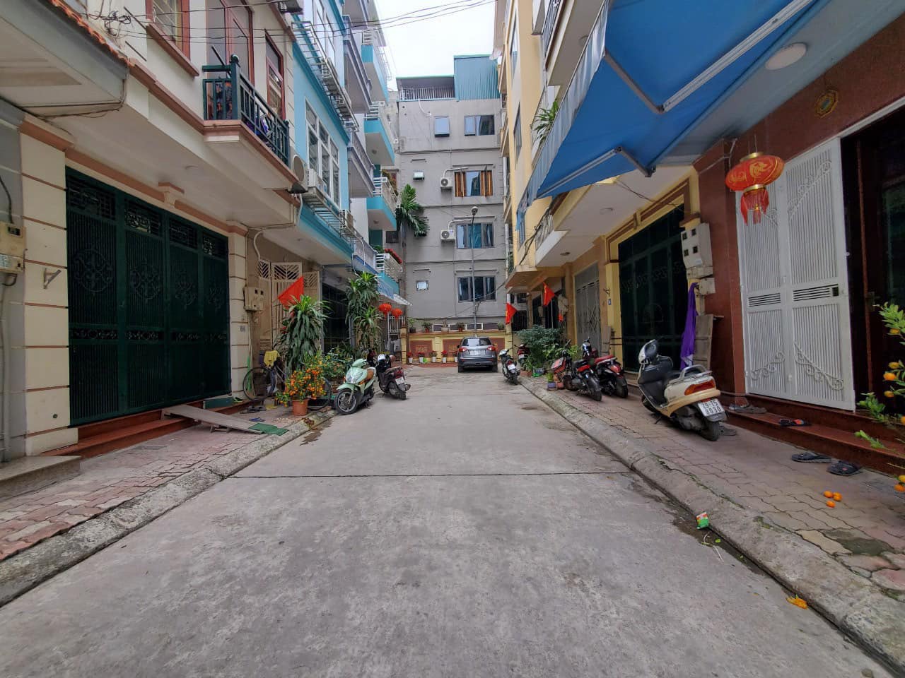 Bán nhà Cầu Giấy siêu đẹp ô tô vào nhà 50m/8 tầng.thang máy. Gía 14.5 tỷ