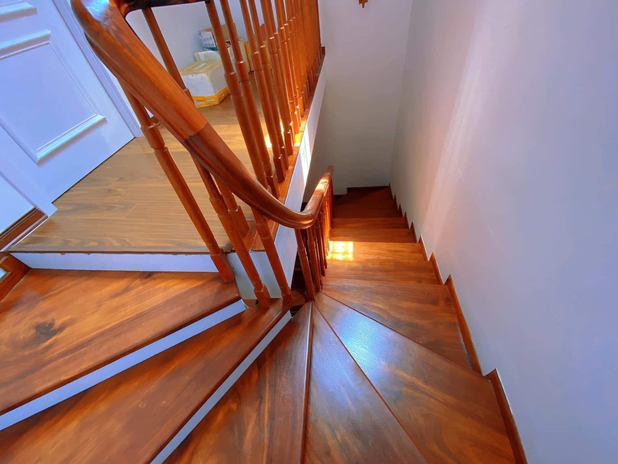 Vip- Phan Văn Trường-Cầu Giấy- 9,3 tỷ- 50m2-KD- Ô Tô Qua Nhà