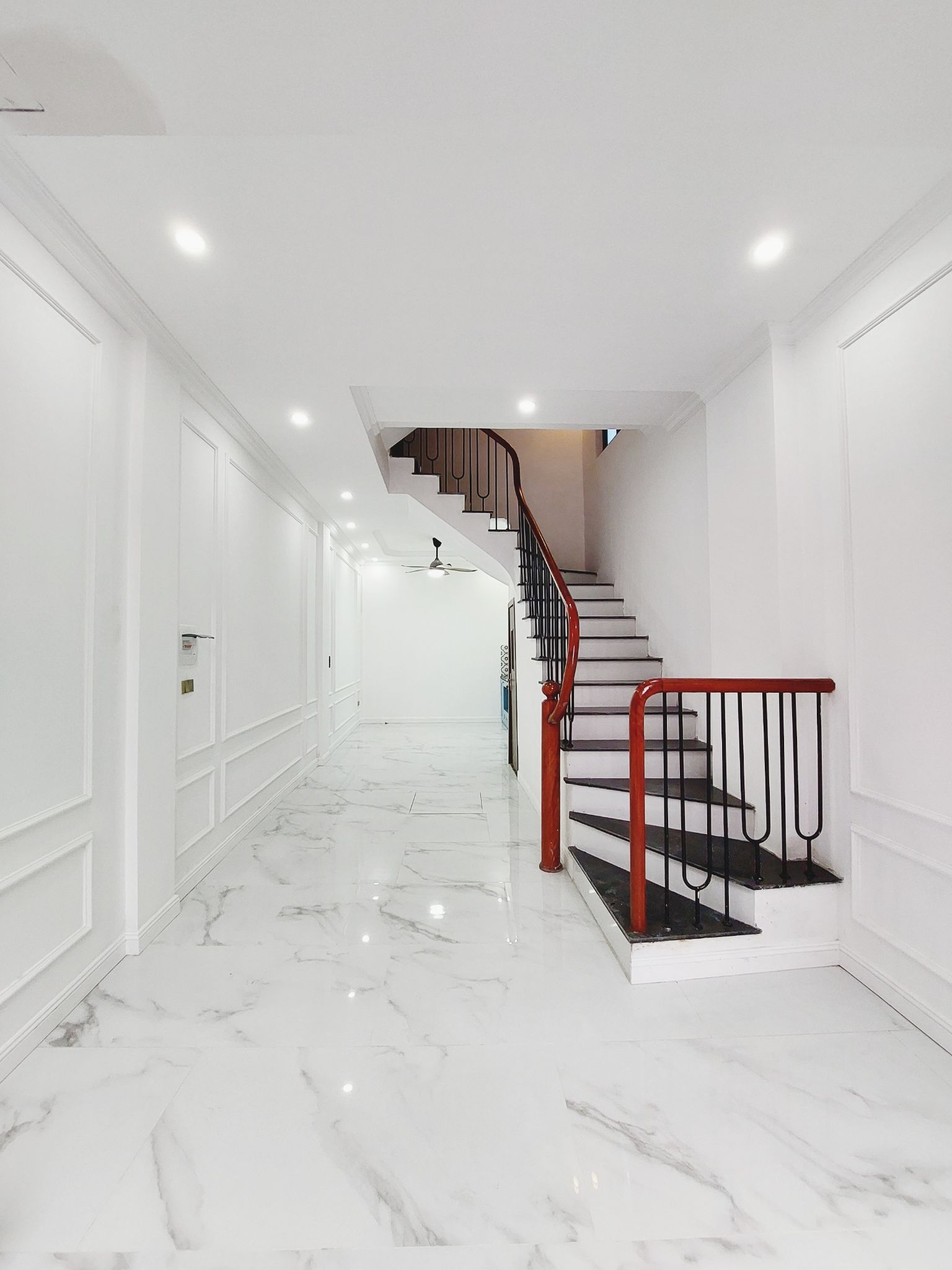 Bán nhà Cổ Điển A, Tứ Hiệp, Thanh Trì. Nhà mới, ở ngay, ngõ rộng, ô tô vào tận nhà