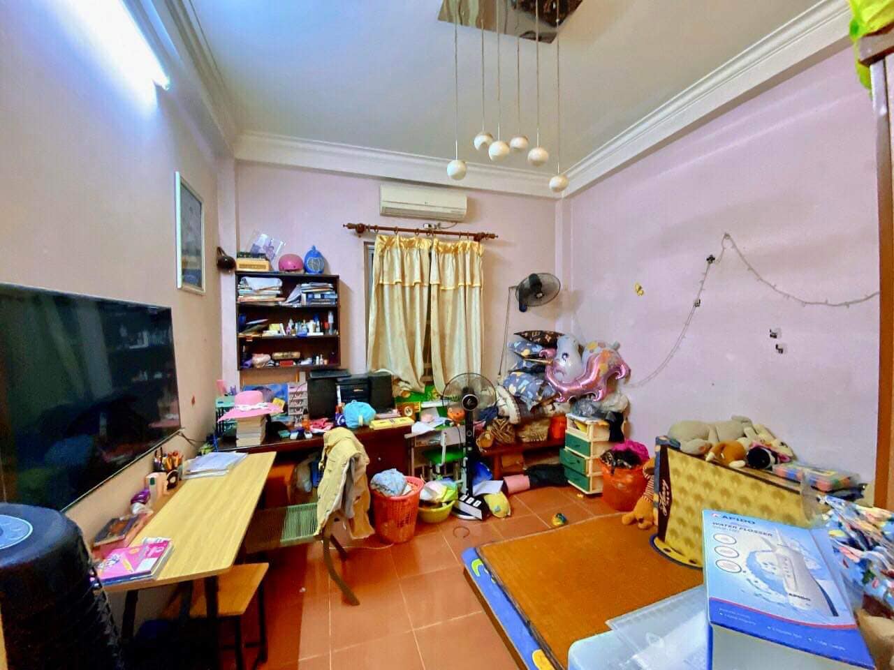 BÁN NHÀ KINH DOANH ĐỈNH- CẦU GIẤY DIỆN TÍCH 53M, 5 TẦNG, MẶT TIỀN 3.7M, GIÁ CHỈ 6.98 TỶ