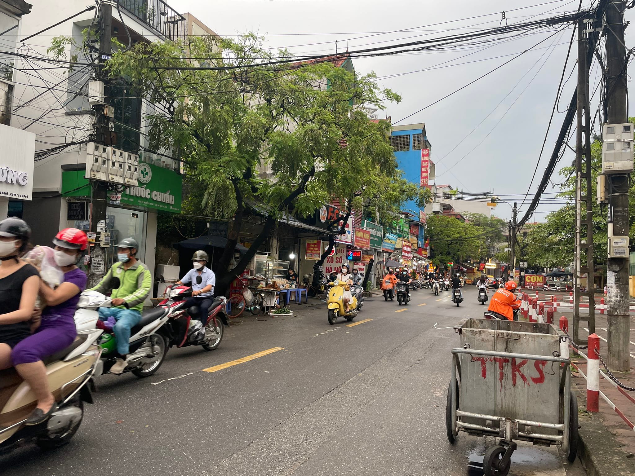 Bán gấp nhà X06 Trần Cung DT60, Cấp4, MT3.5m, giá 10.2 tỷ Từ Liêm, Liên hệ A Quang 0985812475